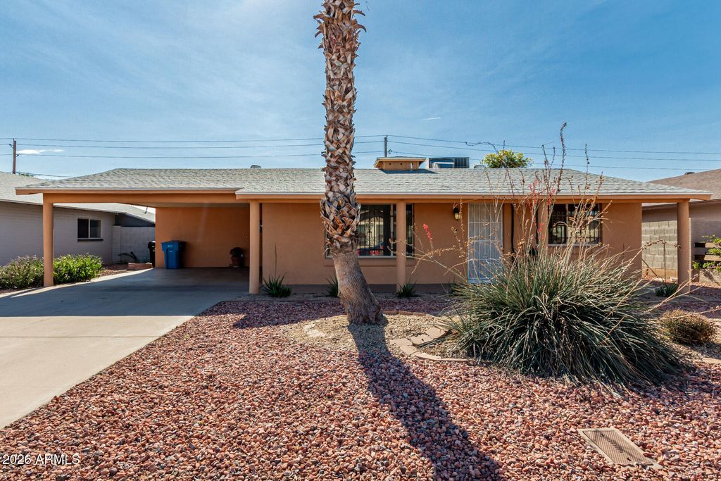 Photo of 5301 W Vernon Avenue, Phoenix, AZ 85035 (MLS # 6974856)