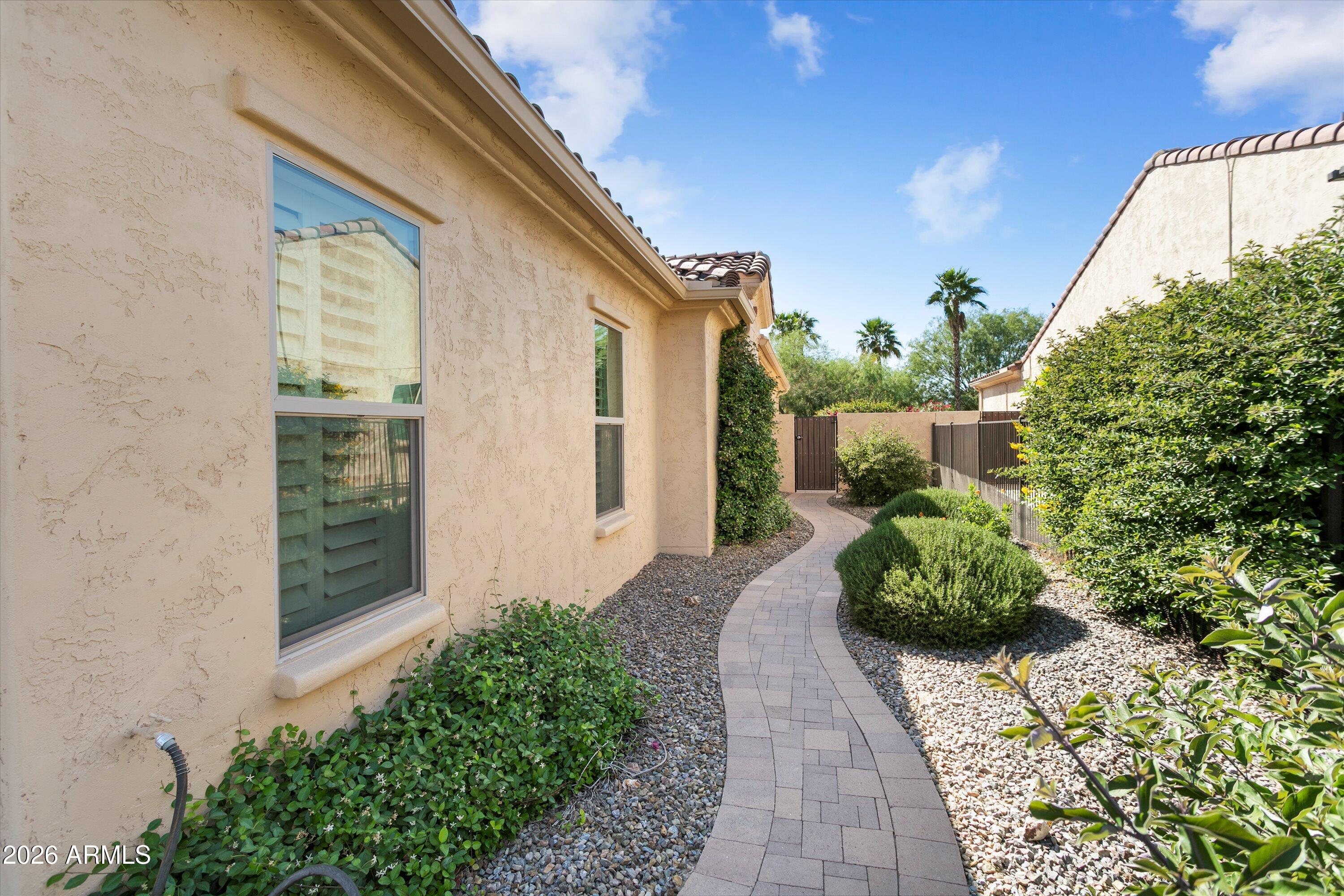 PEBBLECREEK - Residential