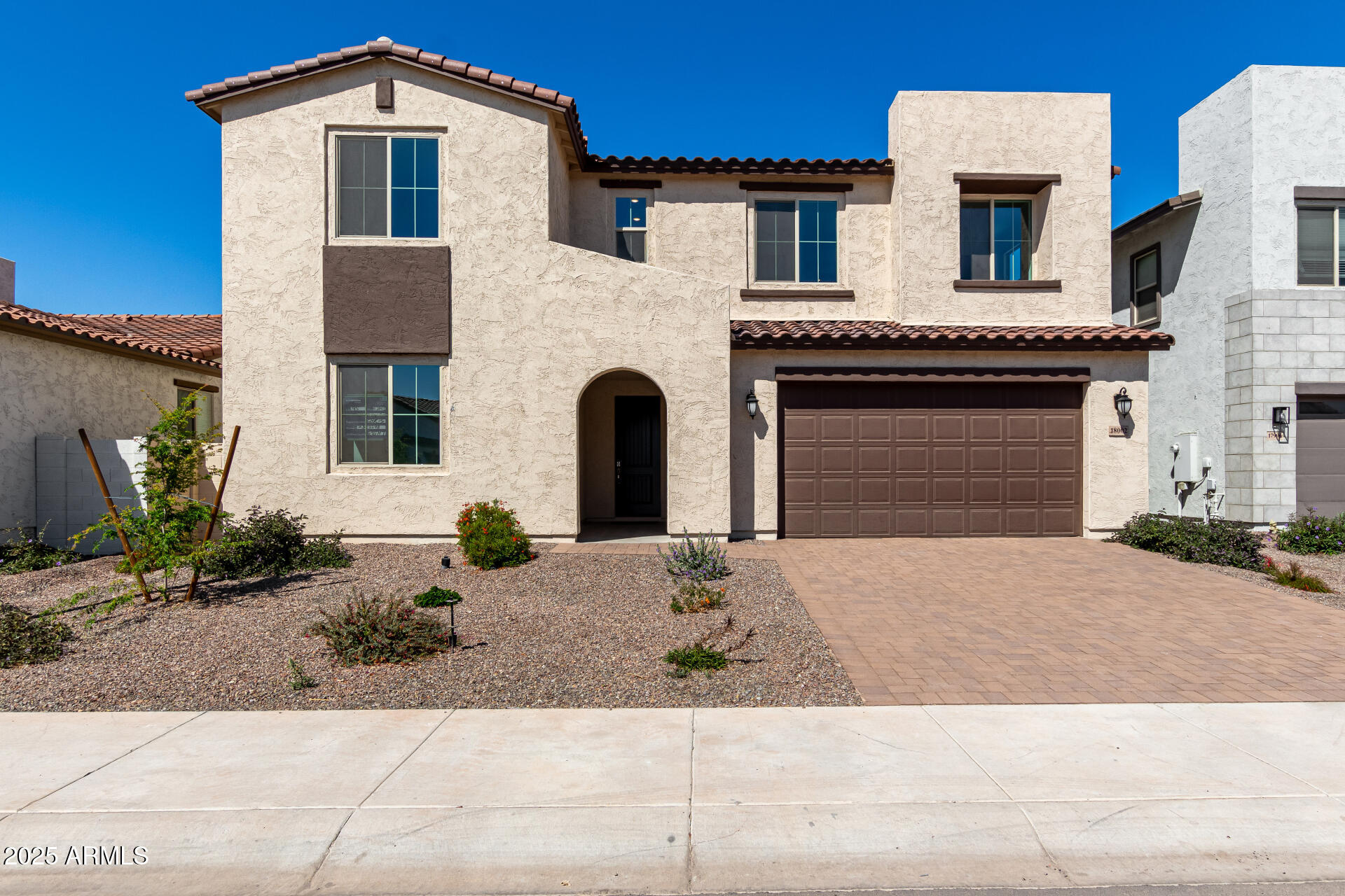18002 W VOGEL Avenue