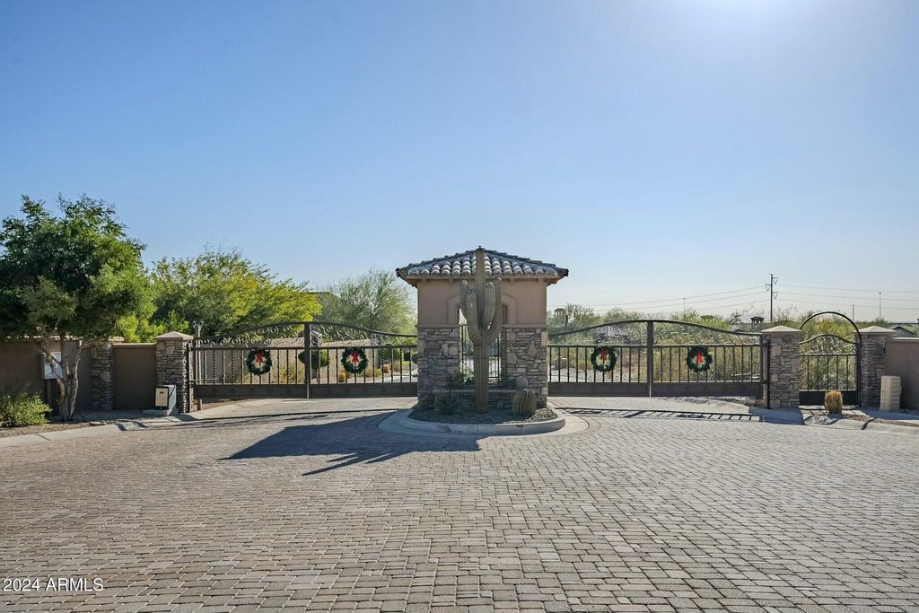 Photo of 16728 S 31st Lane #40, Phoenix, AZ 85045 (MLS # 6793706)