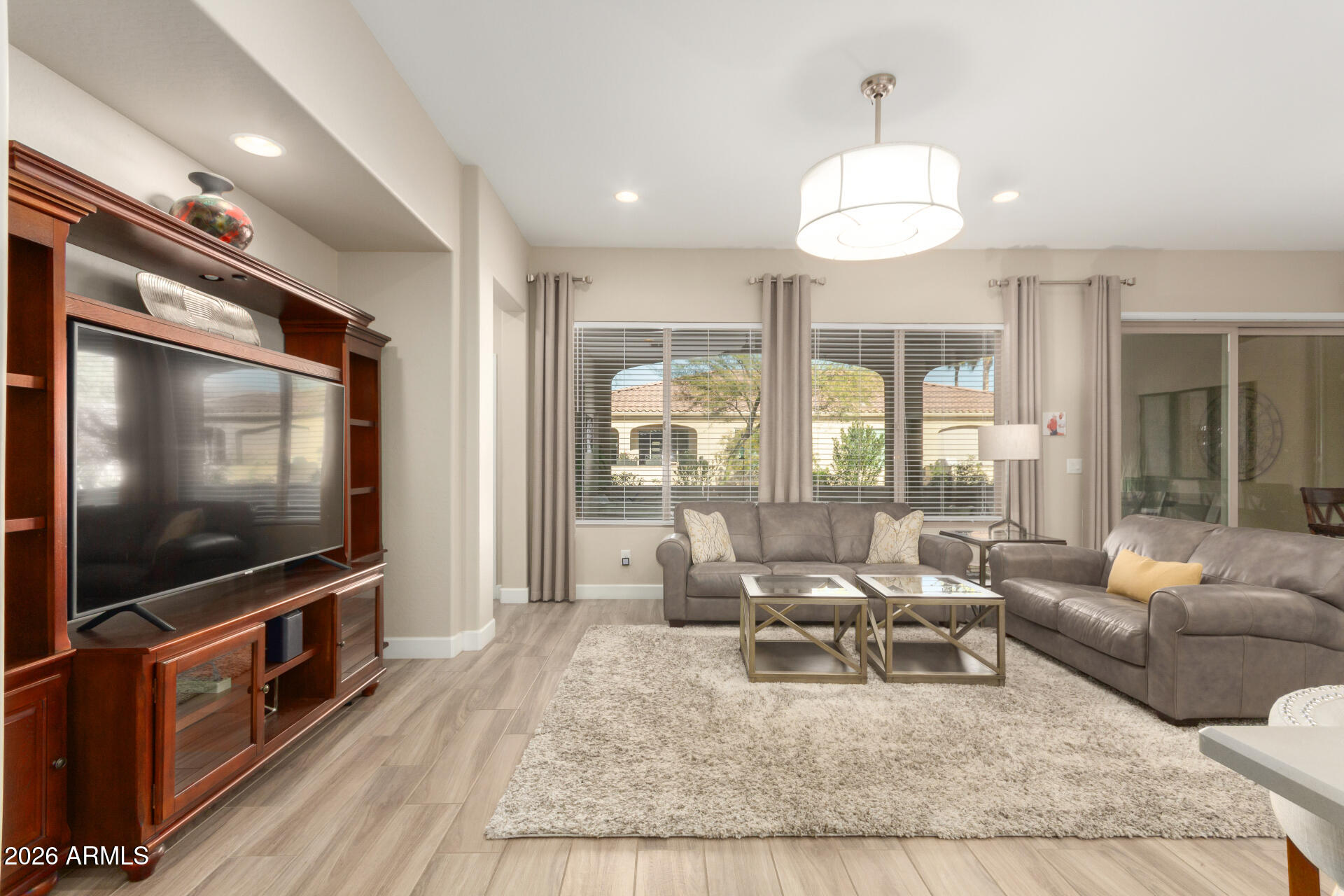 16910 W HOLLY Street