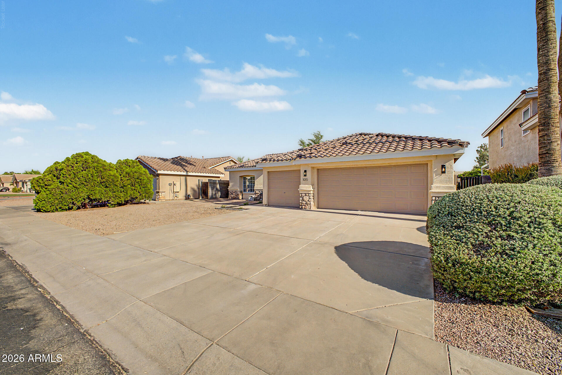 1015 W JUANITA Avenue