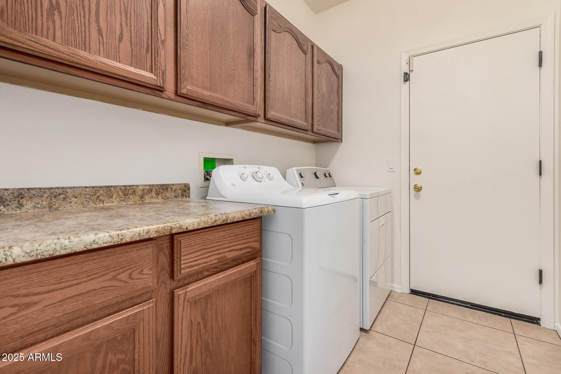 7352 W VALENCIA Drive