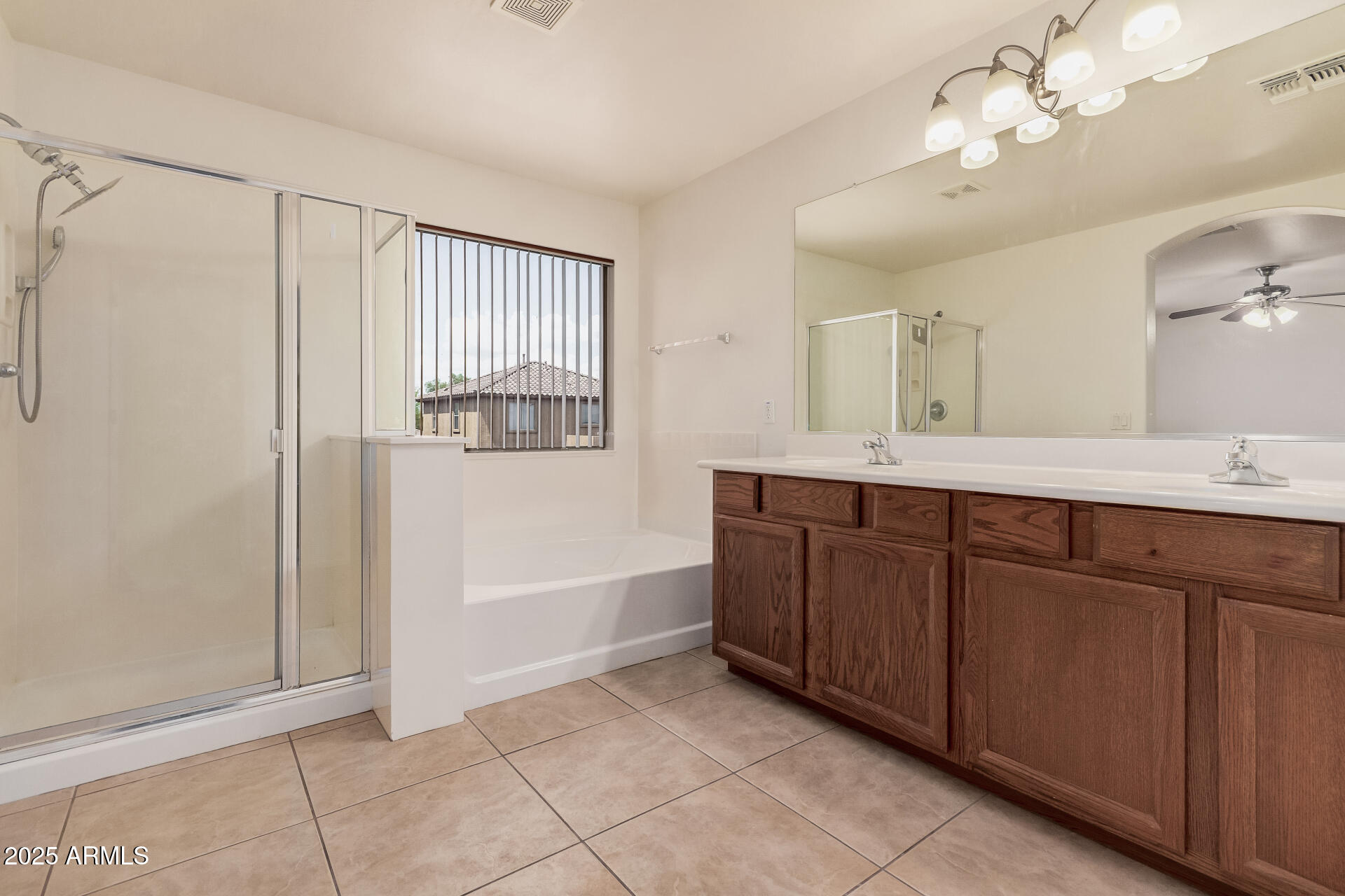 7352 W VALENCIA Drive