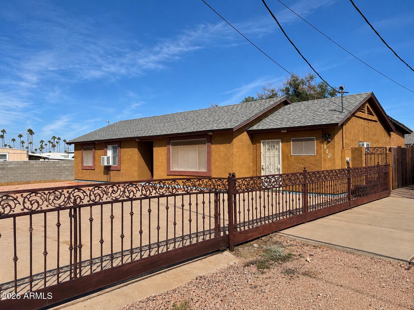 112 N SIGNAL BUTTE Road