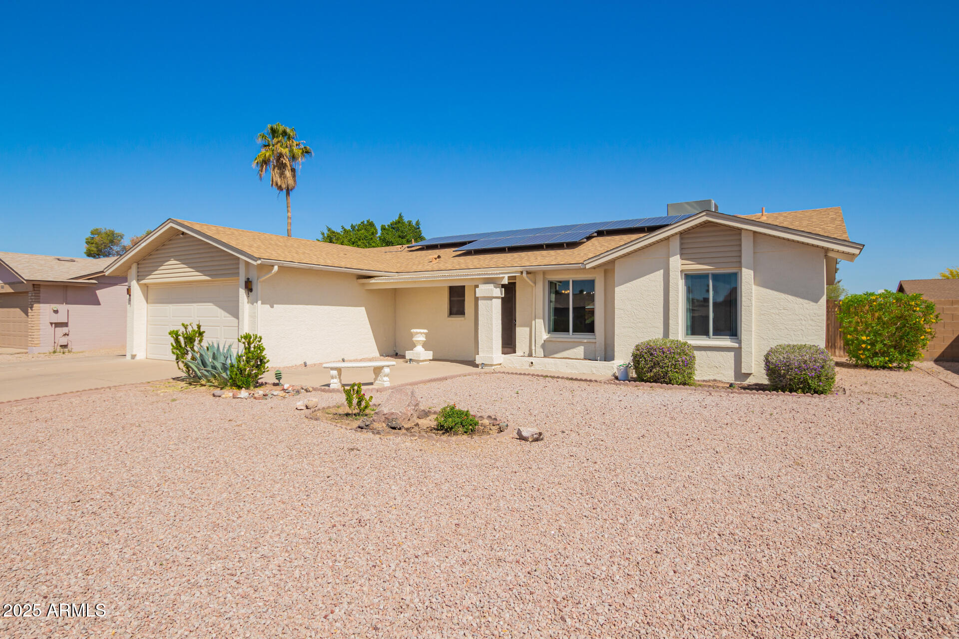 916 W Loughlin Drive