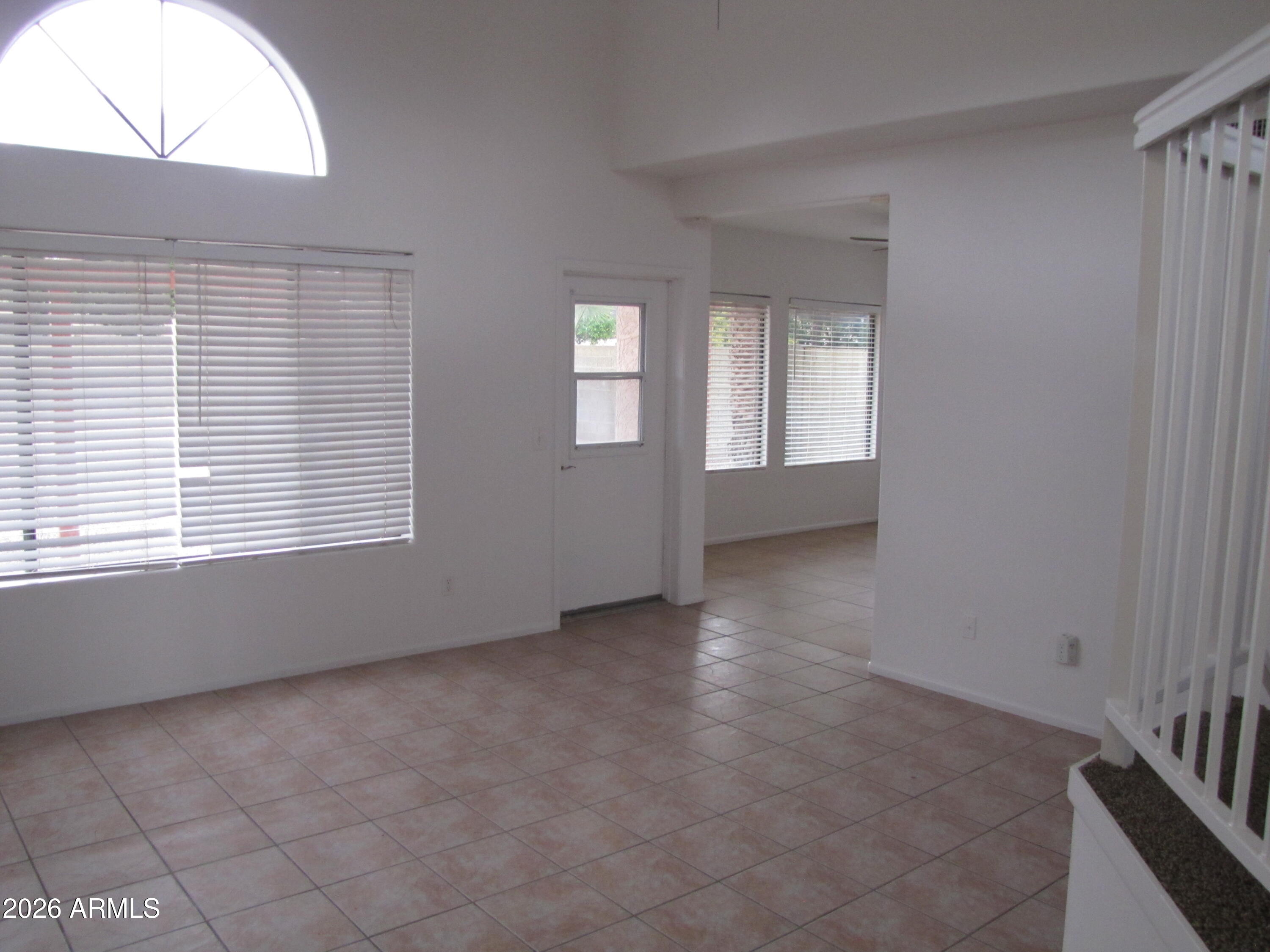942 E CALLE DEL NORTE --