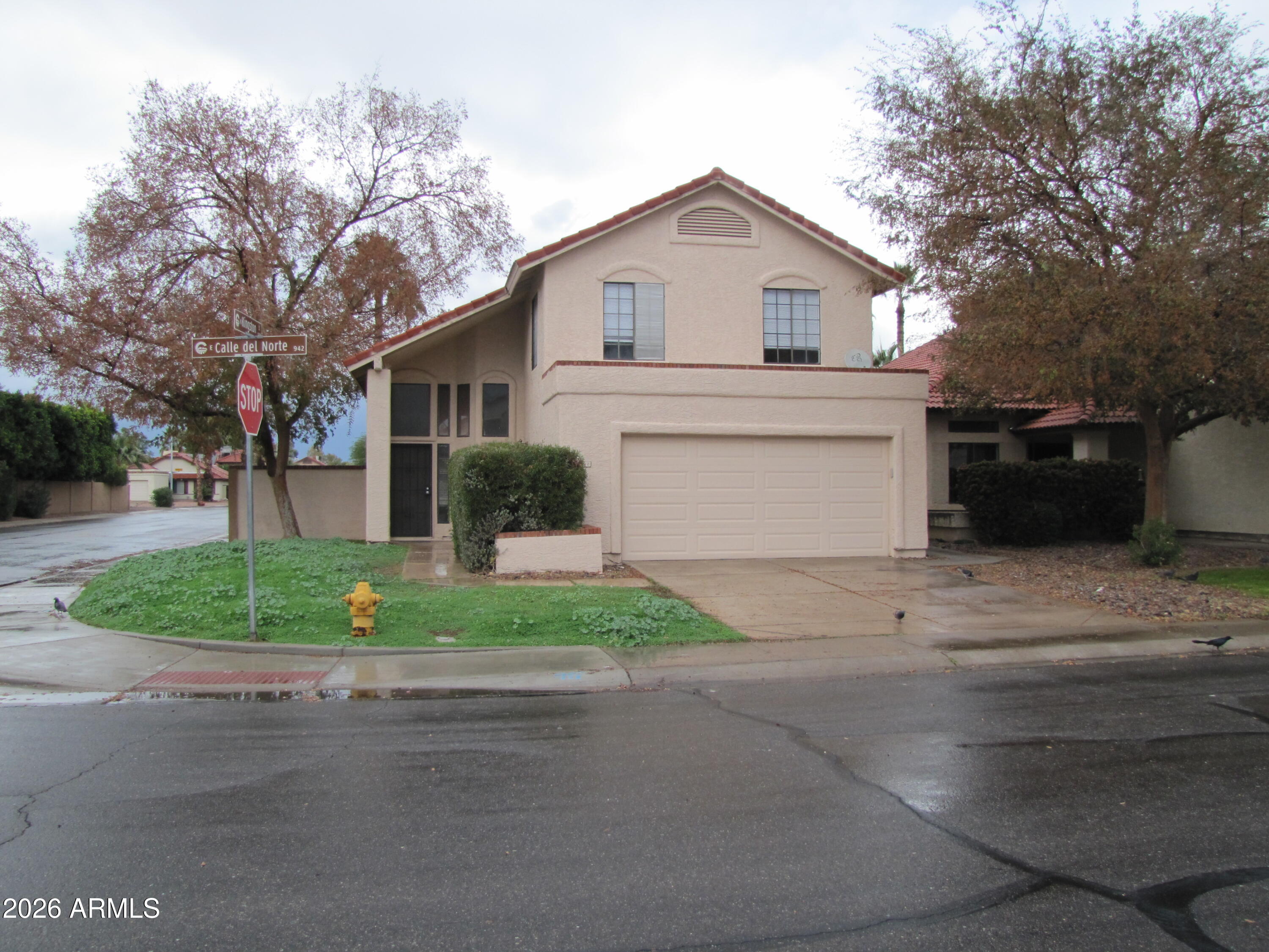 942 E CALLE DEL NORTE --