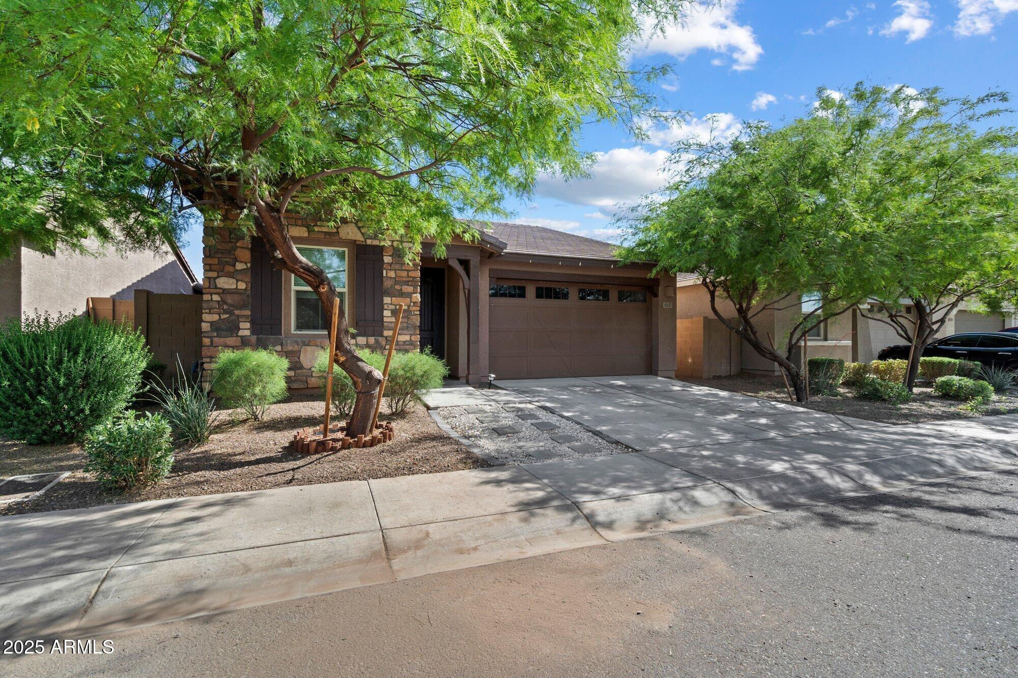 9147 W Minnezona Avenue