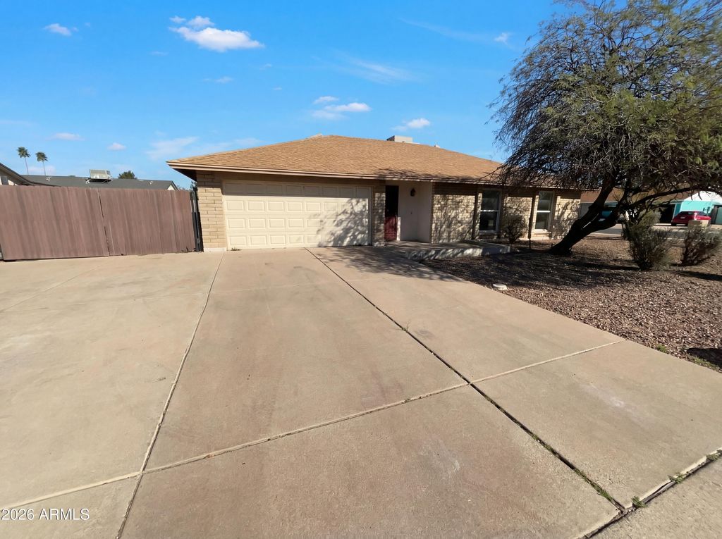 Photo of 4902 W Windrose Drive, Glendale, AZ 85304 (MLS # 6983339)