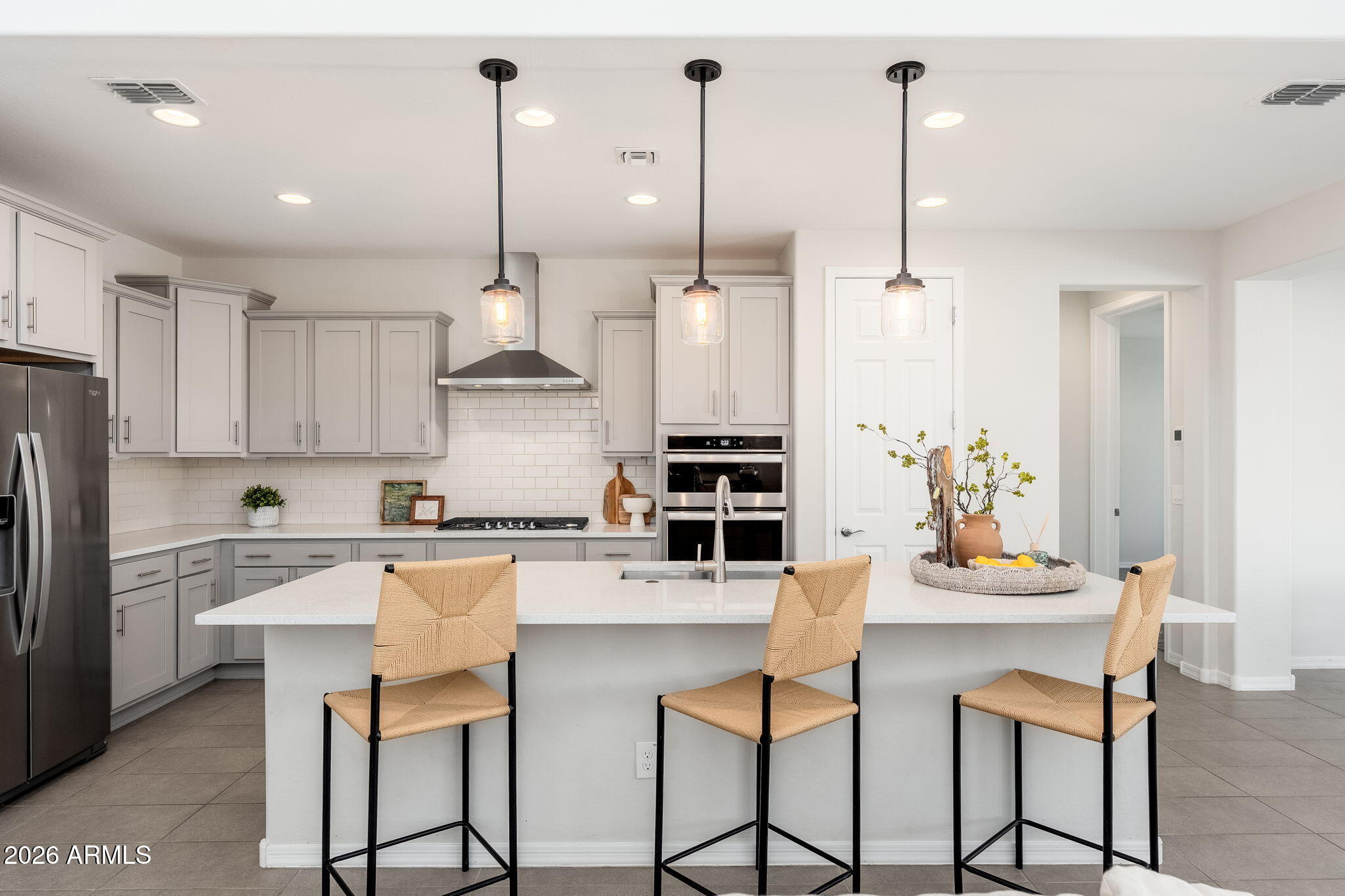 8962 W MARSHALL Avenue