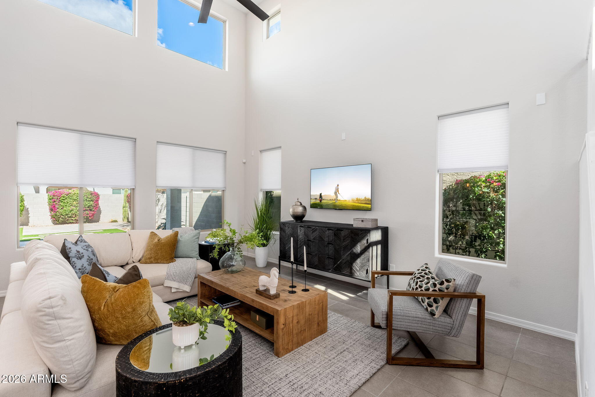 8962 W MARSHALL Avenue