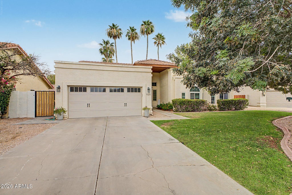 Photo of 920 E Stanford Avenue, Gilbert, AZ 85234 (MLS # 7042446)