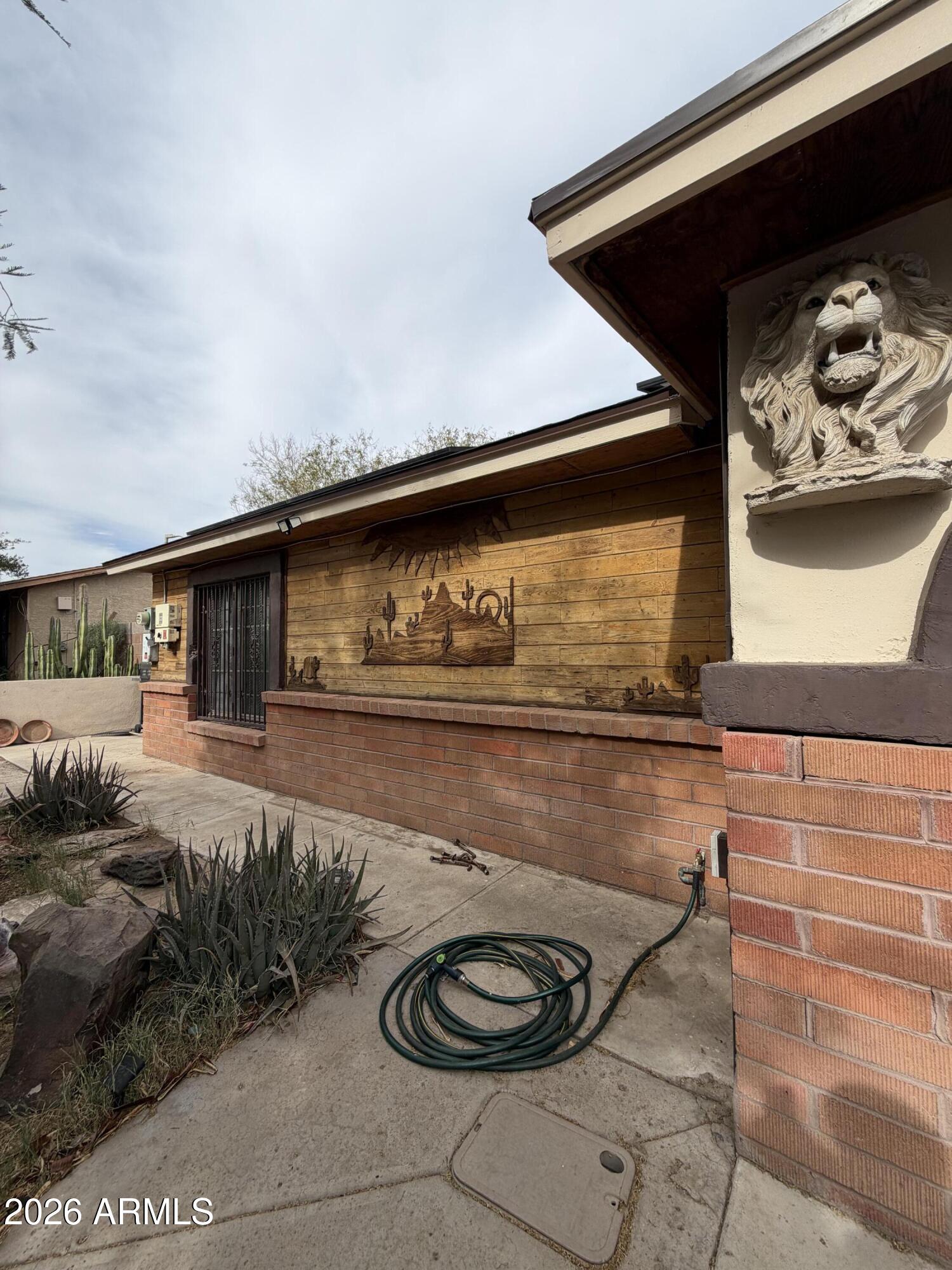 2509 N 49TH Avenue