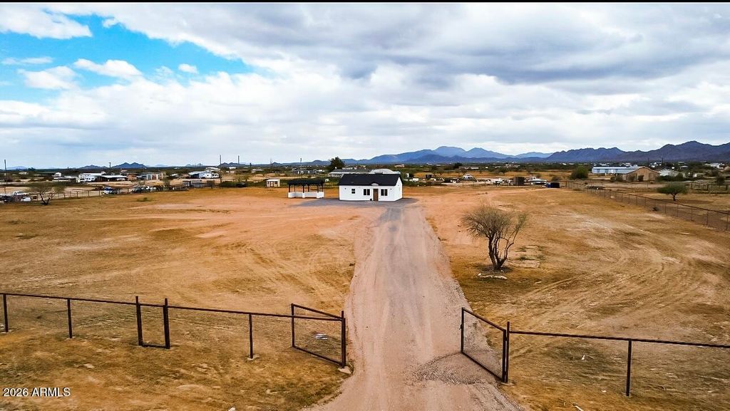 Photo of 53431 W Hawkins Road, Maricopa, AZ 85139 (MLS # 6988154)