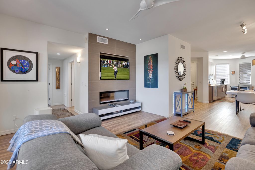 Photo of 15221 N Clubgate Drive #1093, Scottsdale, AZ 85254 (MLS # 6945872)