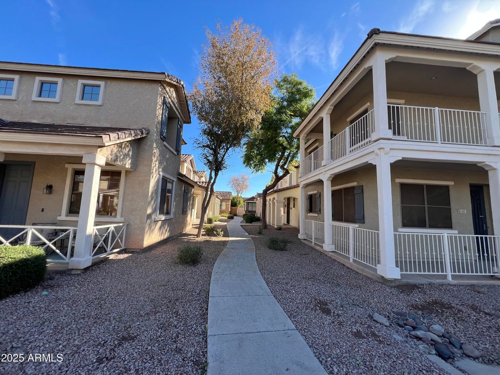 Photo of 637 S Buena Vista Avenue, Gilbert, AZ 85296 (MLS # 6959794)