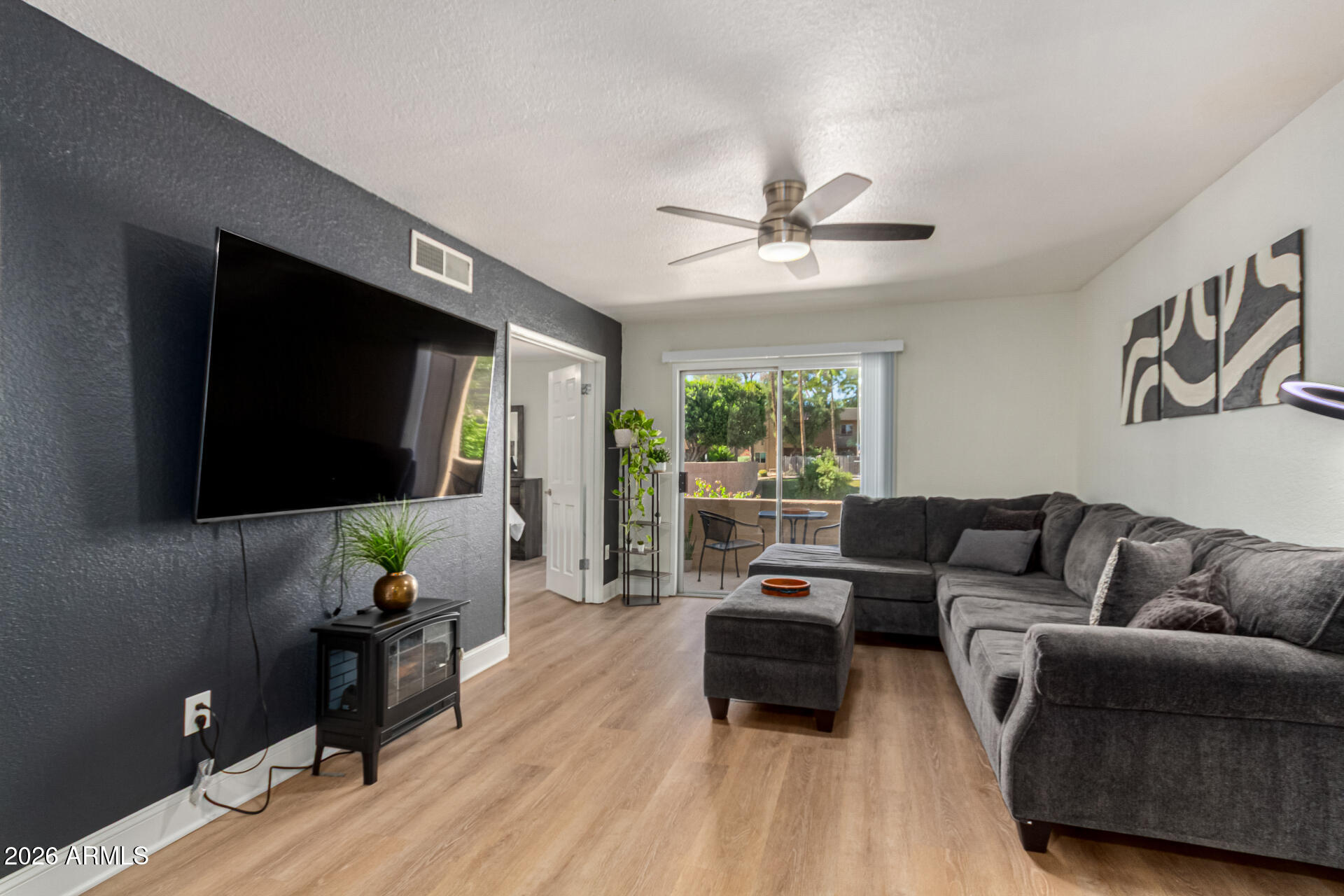 5877 N GRANITE REEF Road 1133