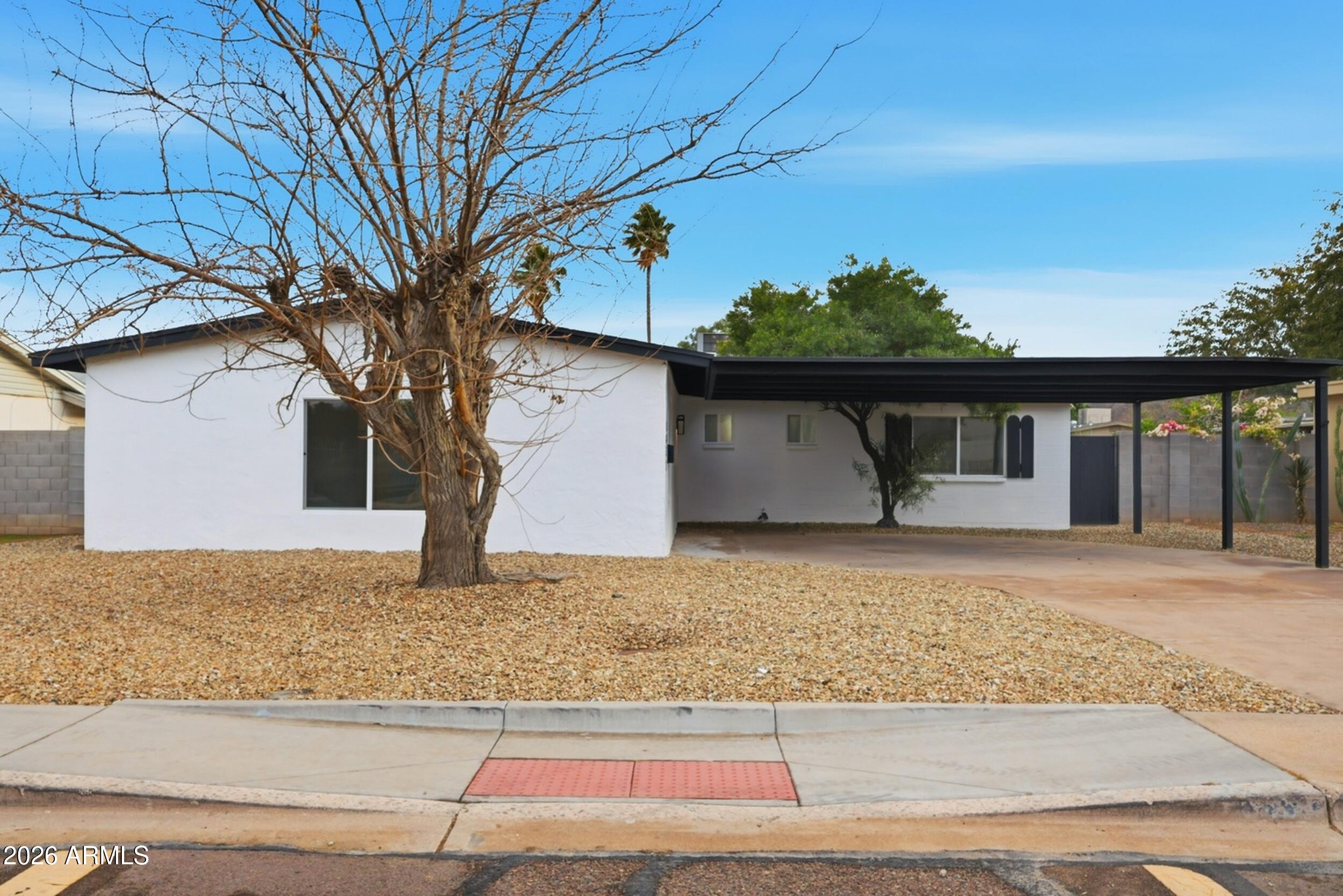 2437 E LARKSPUR Drive