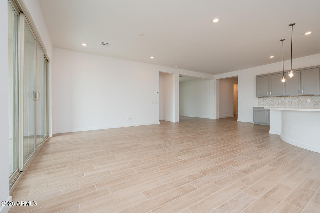 17635 W HIGHLAND Avenue