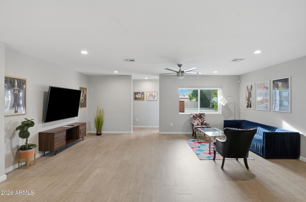 Photo of 1134 E Colter Street, Phoenix, AZ 85014 (MLS # 6973475)