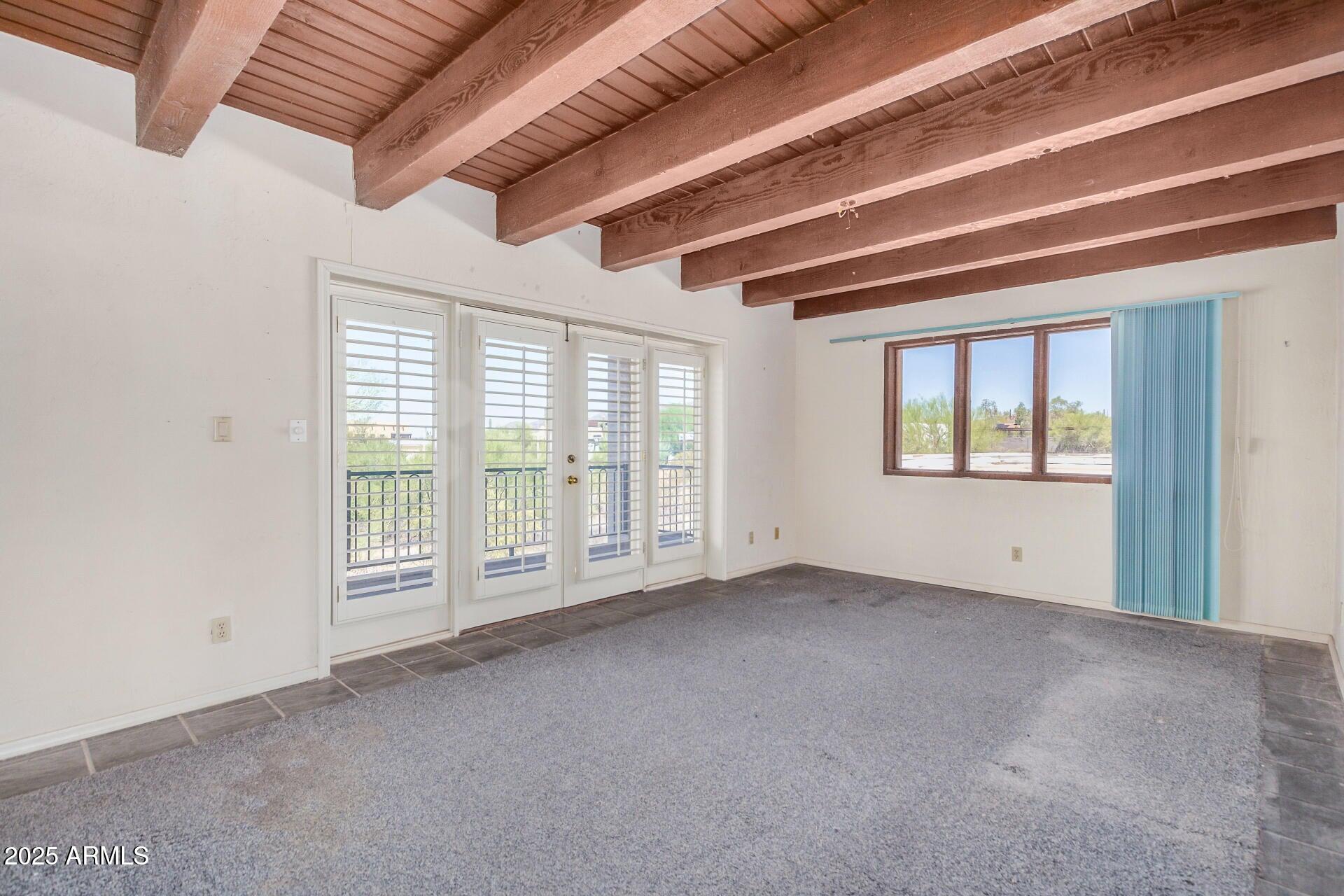 40404 N NEW RIVER Road