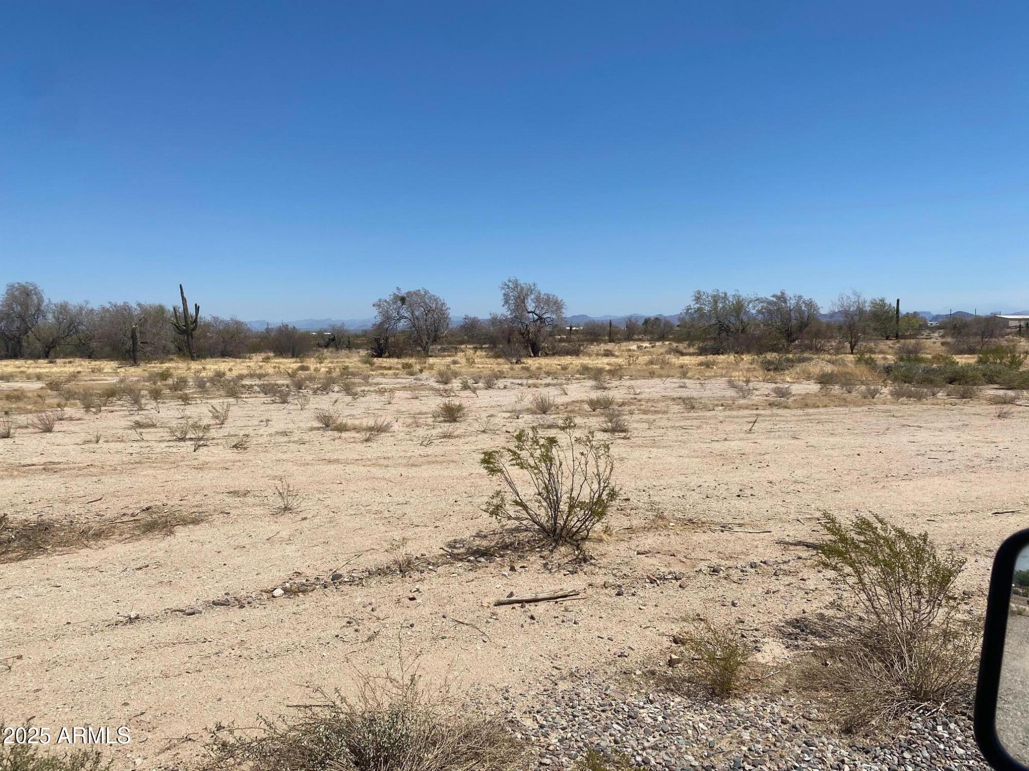 0 E Soledad Ln Lane '-'