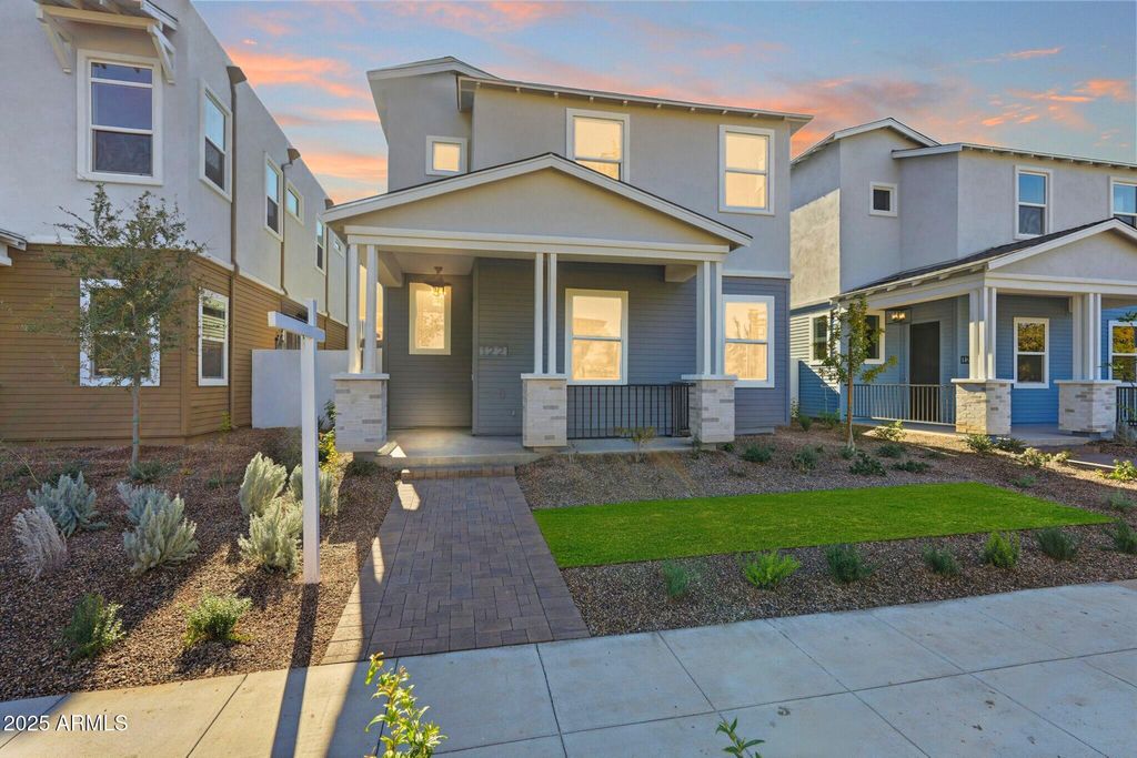 Photo of 110 W Holcomb Lane, Phoenix, AZ 85003 (MLS # 6964870)