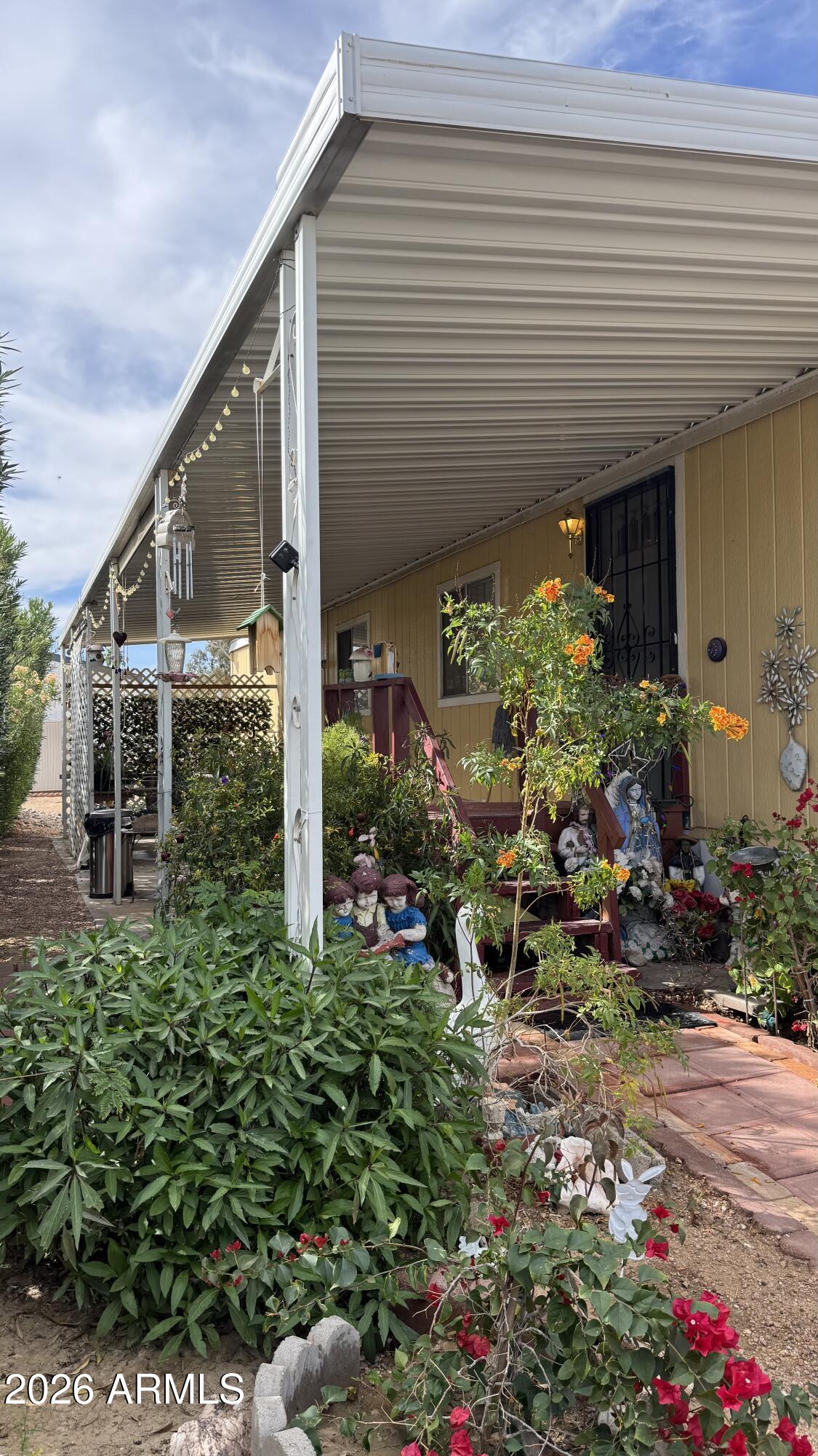 6227 N Litchfield Road 18