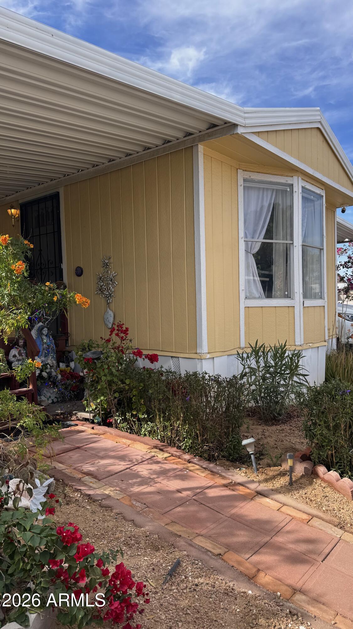 6227 N Litchfield Road 18