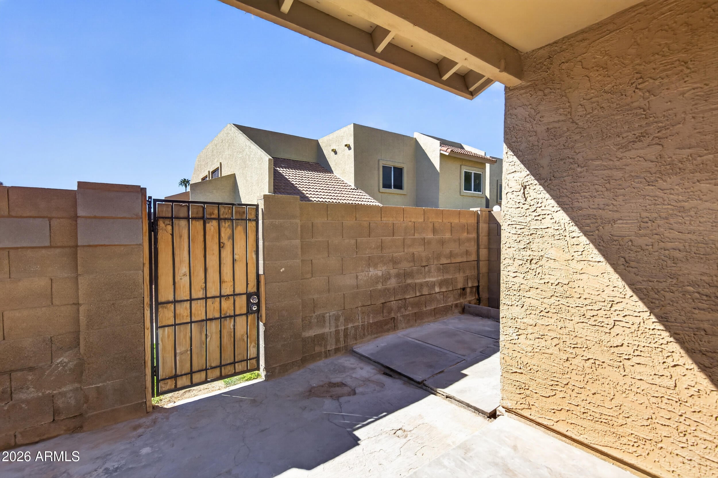 222 W BROWN Road 99