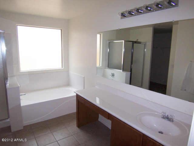 3217 W PLEASANT Lane