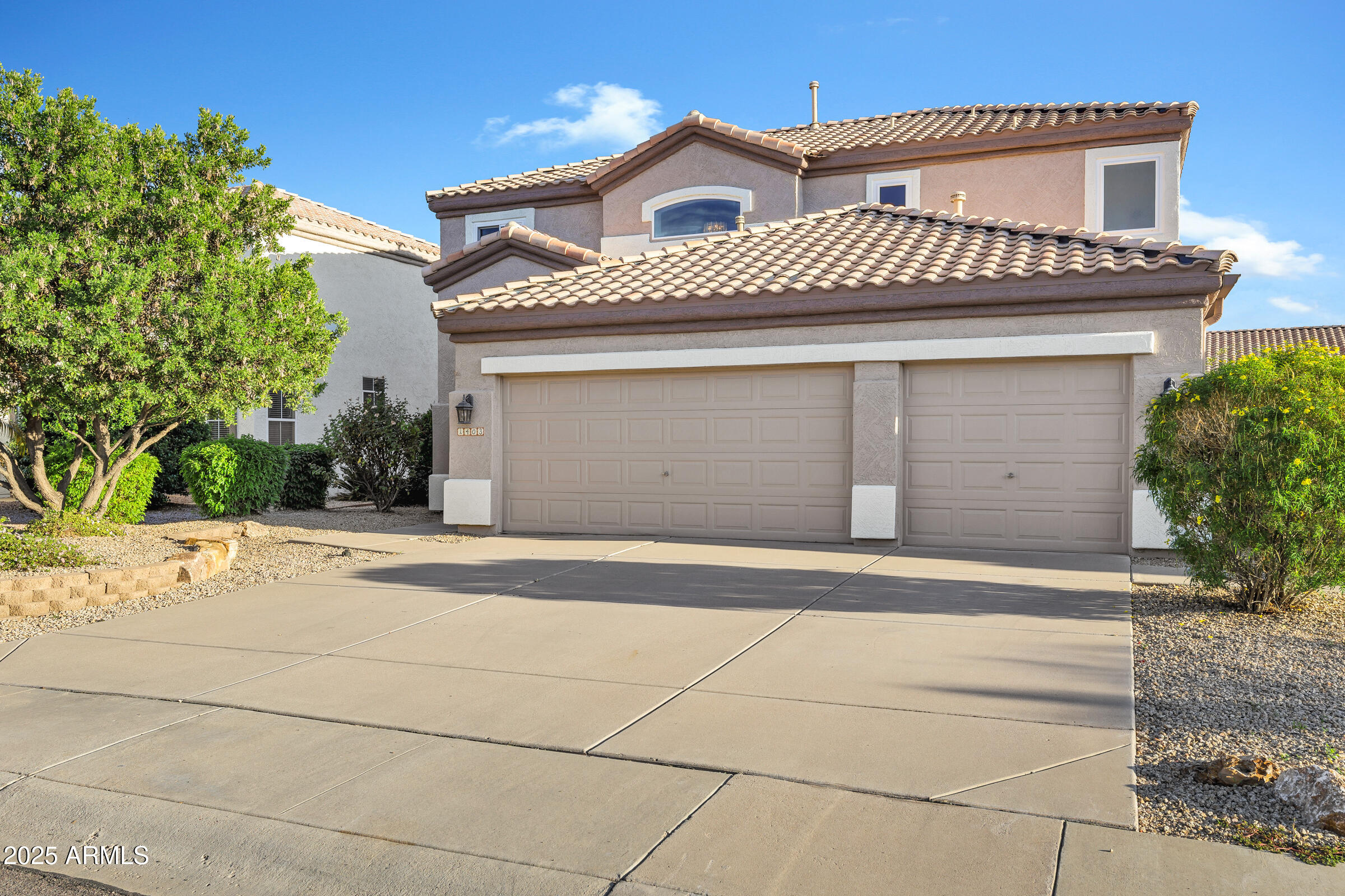 1403 W WINDHAVEN Avenue
