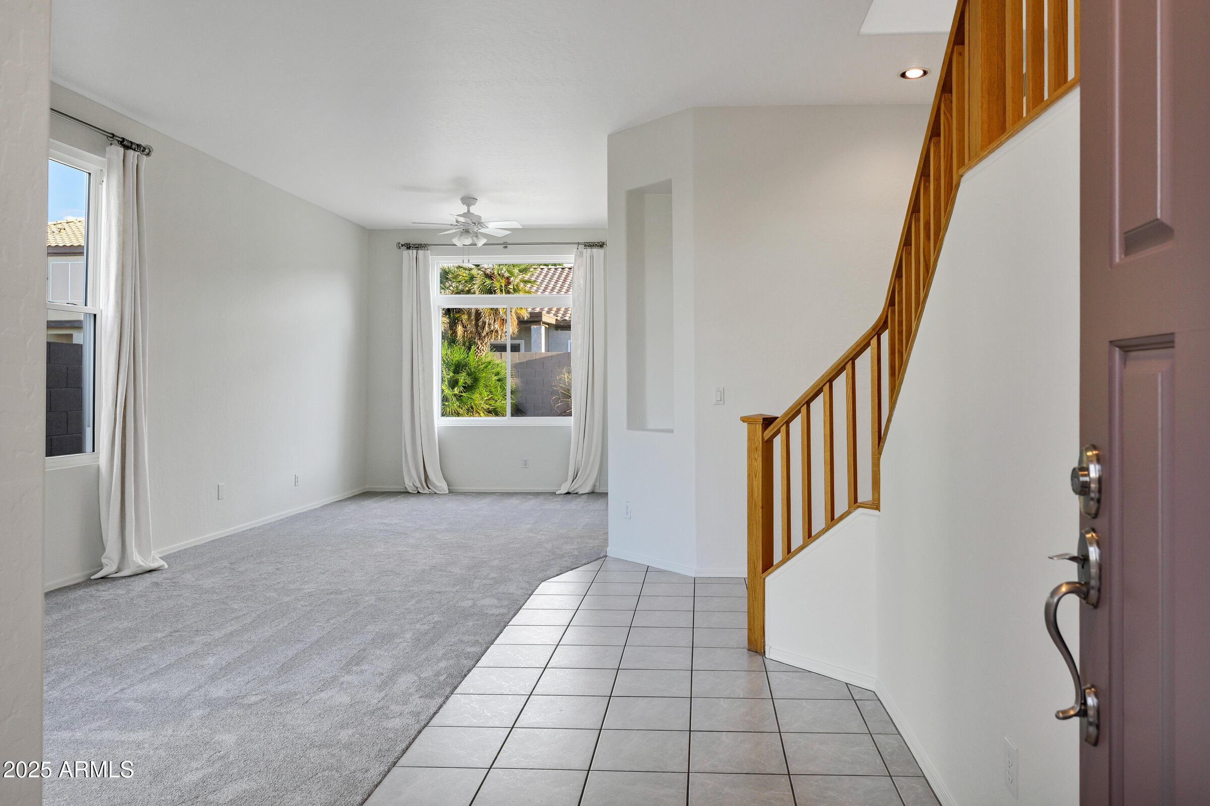 1403 W WINDHAVEN Avenue