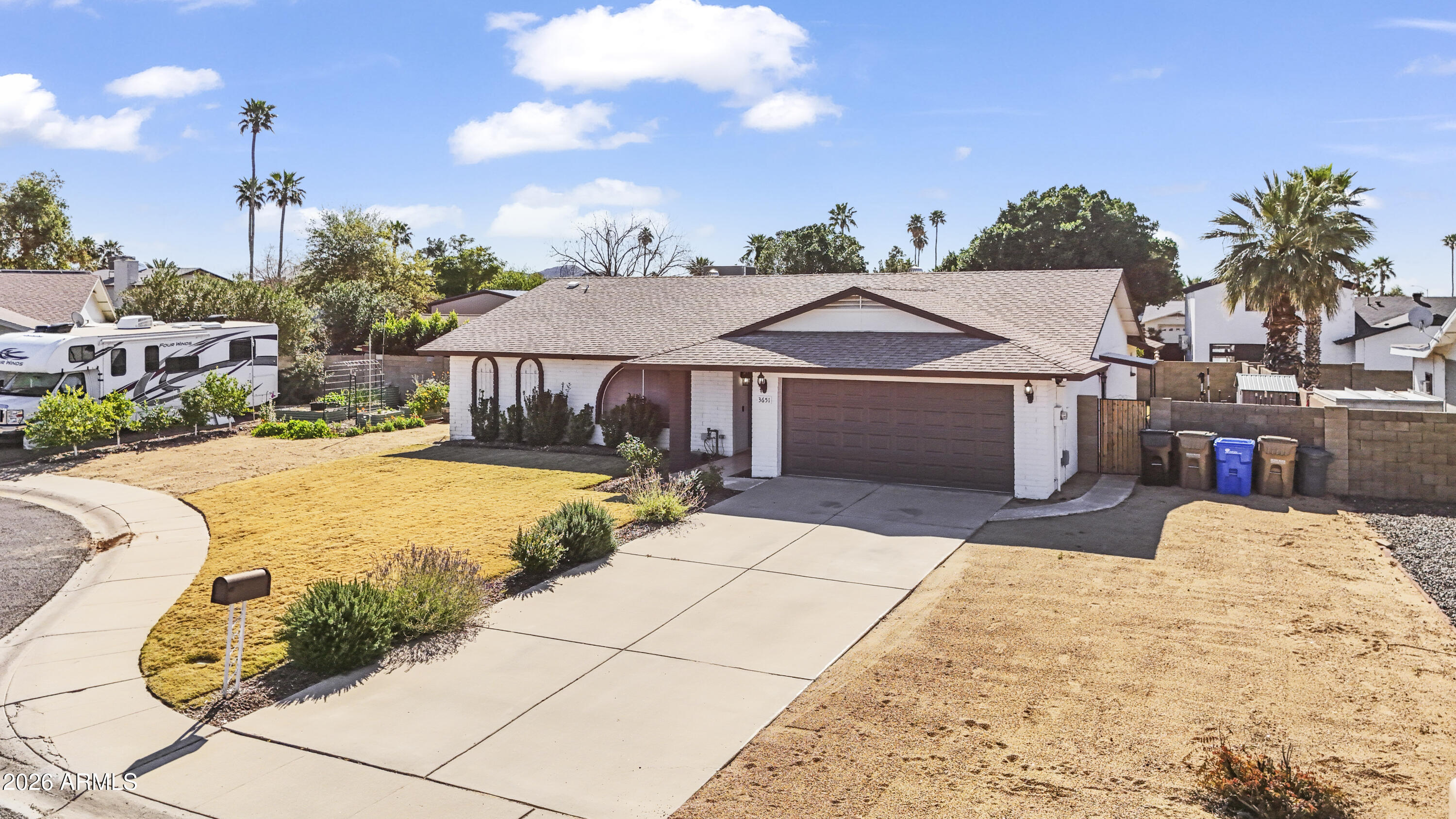 3651 W AIRE LIBRE Avenue