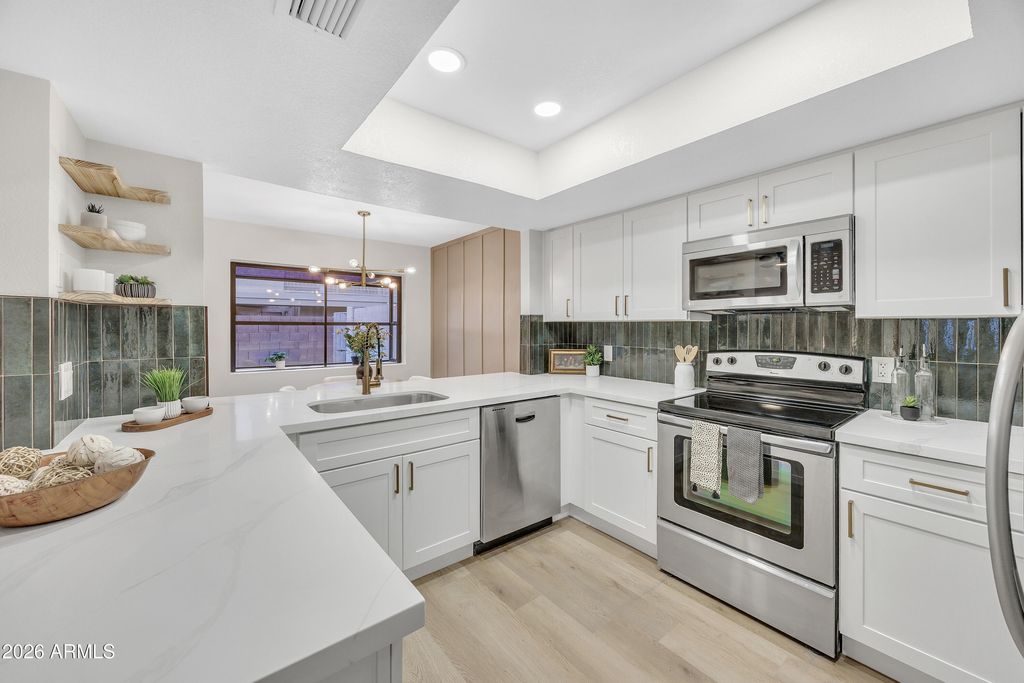 Photo of 8702 N Shadow Lane, Peoria, AZ 85345 (MLS # 7000232)