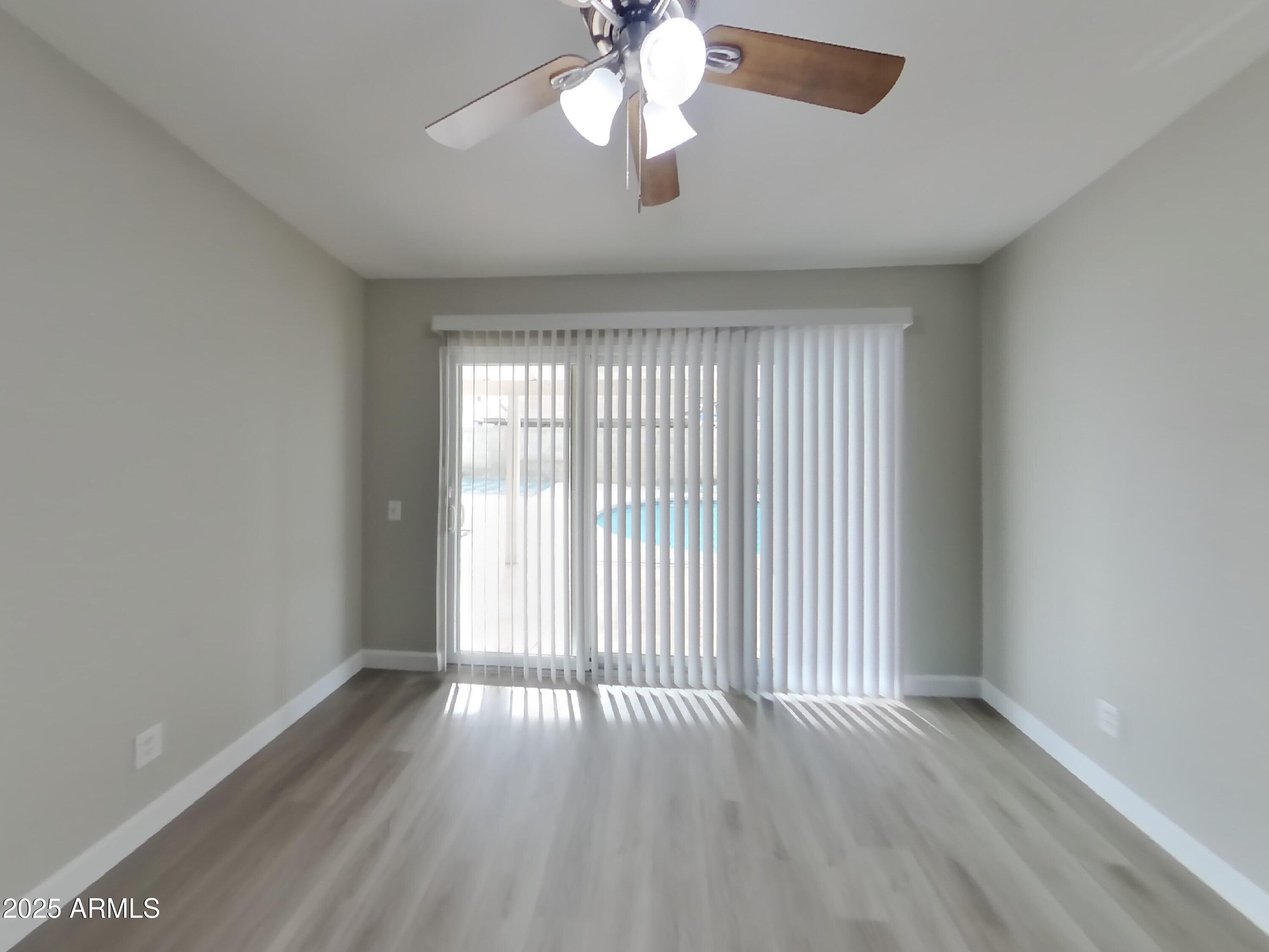 10221 W TURNEY Avenue