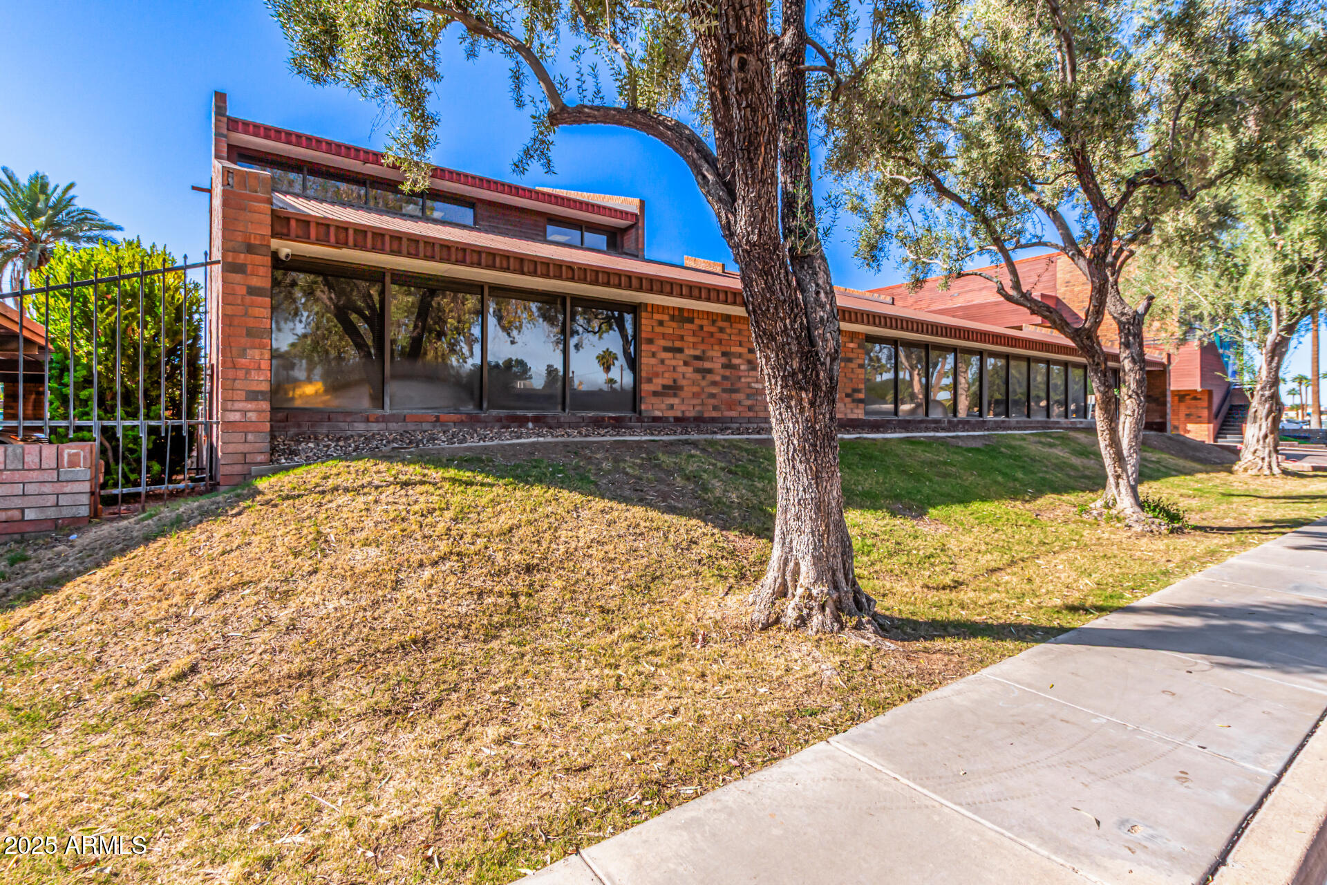 777 E THOMAS Road 210