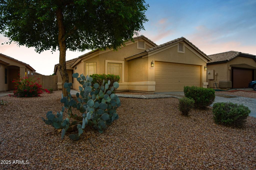 Photo of 3729 W Carlos Lane, San Tan Valley, AZ 85144 (MLS # 6951004)