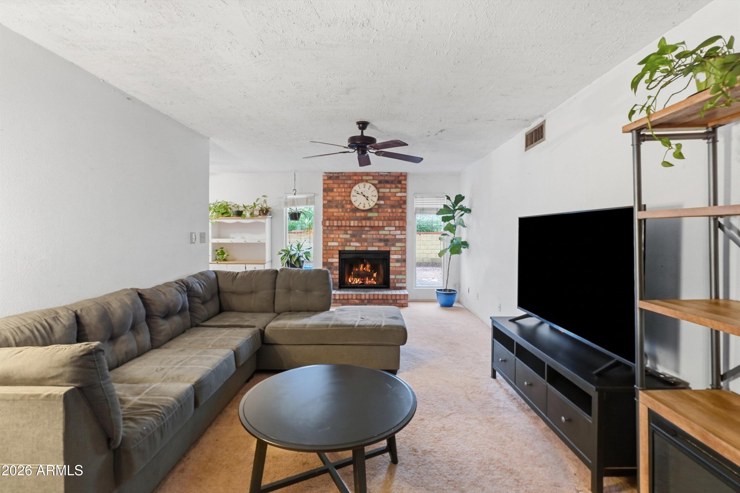 2238 S CATARINA --