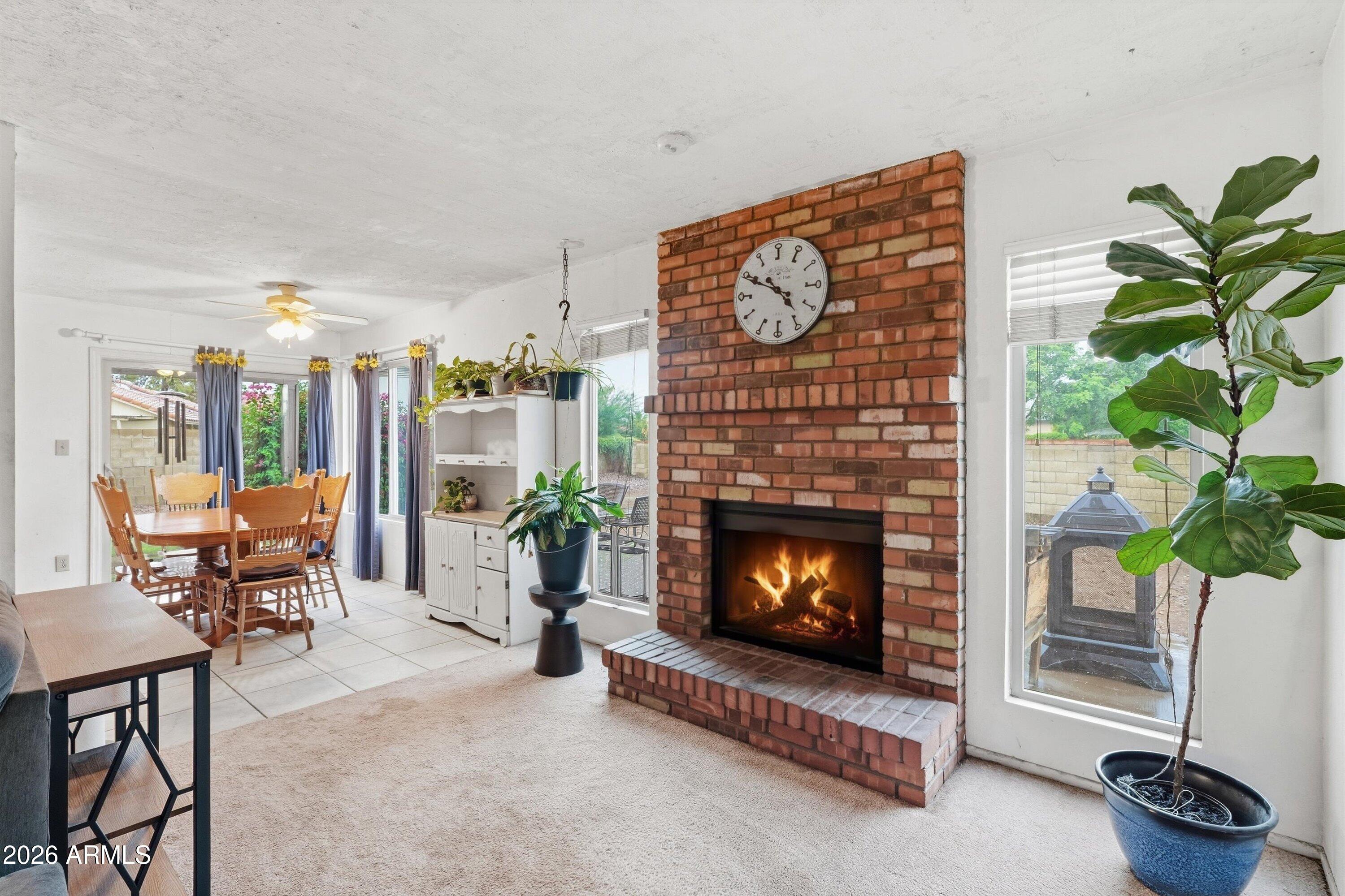 2238 S CATARINA --
