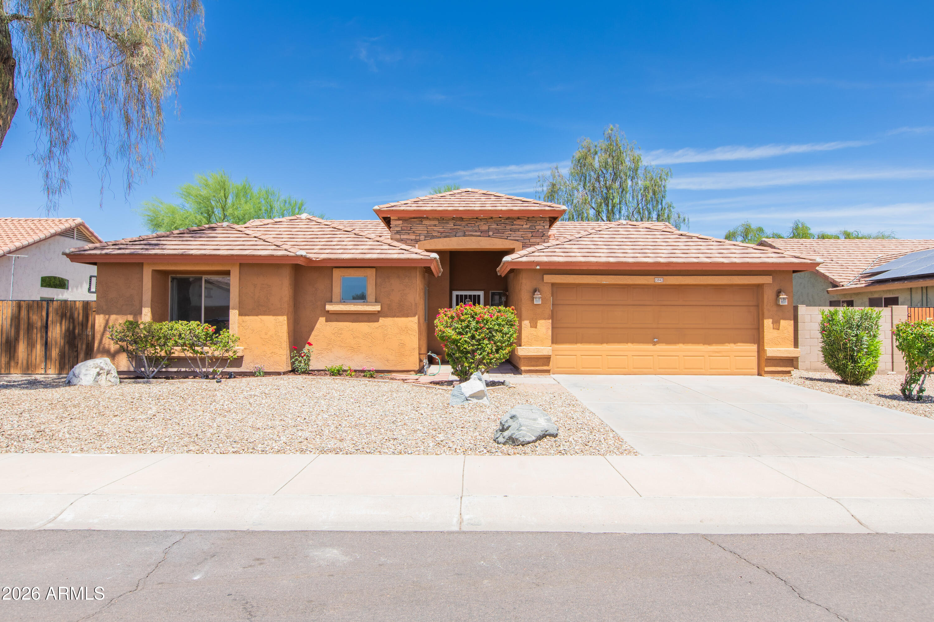 15942 W ADAMS Street