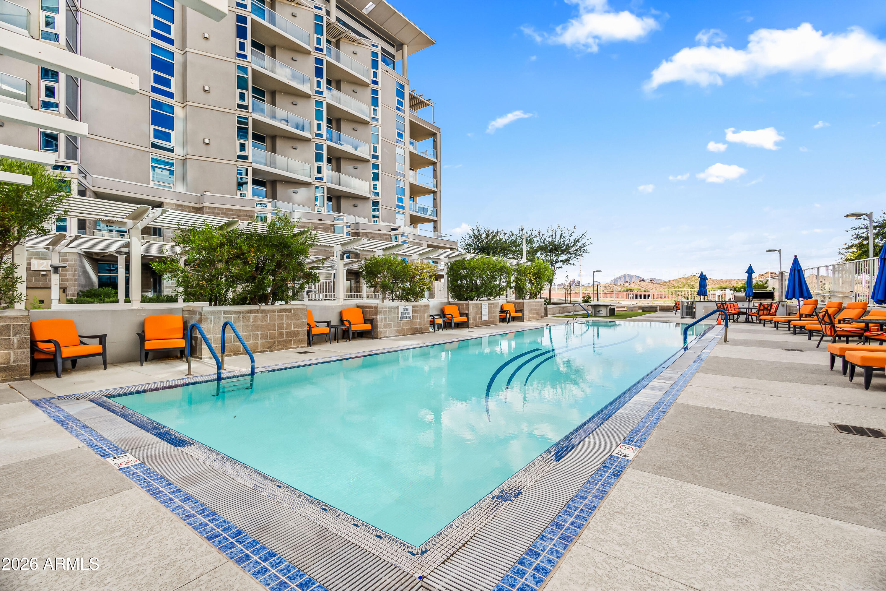 BRIDGEVIEW AT HAYDEN FERRY LAKESIDE CONDOMINIUM AM - Residential