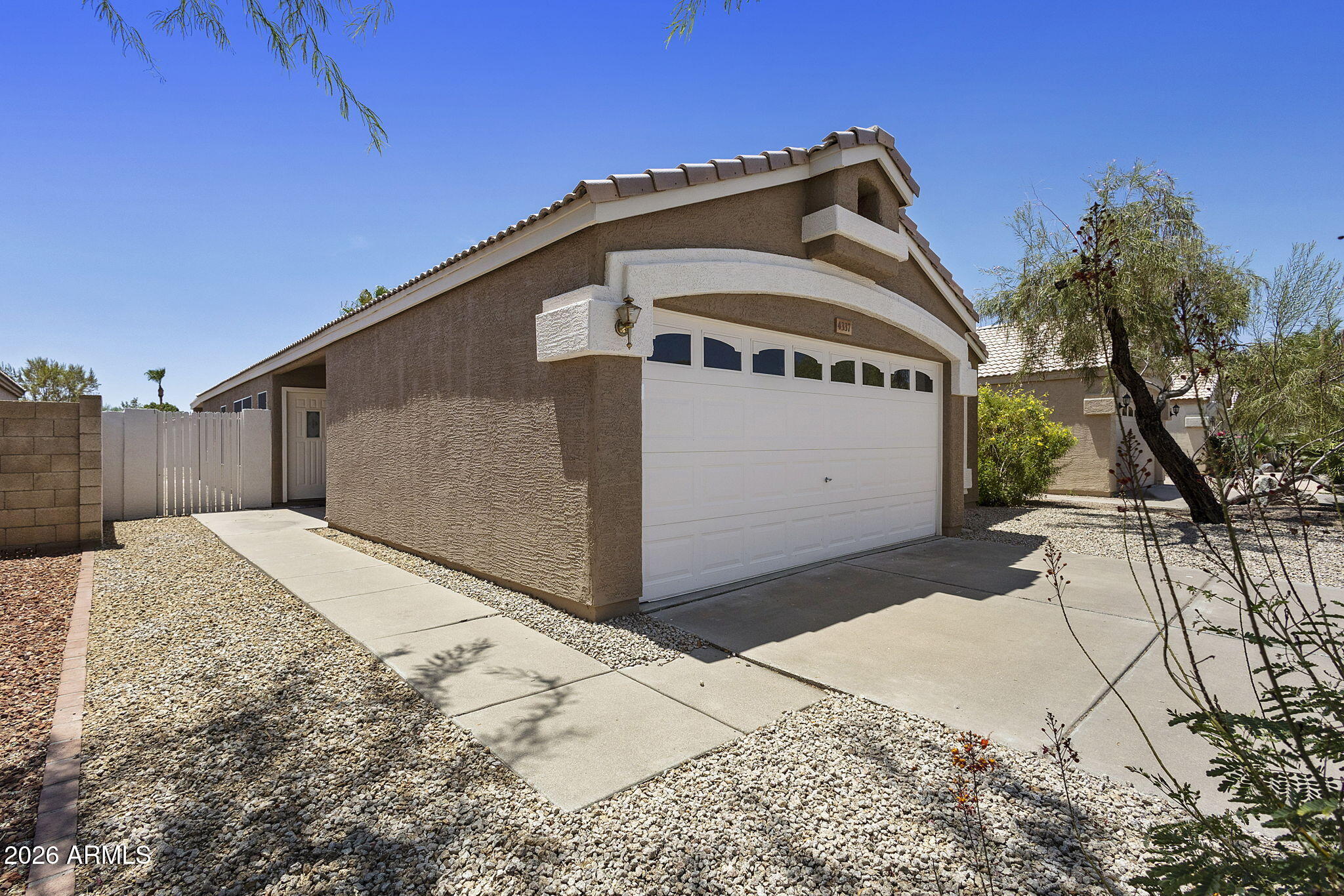 4337 E CAMPO BELLO Drive