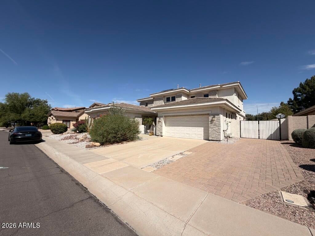 3806 E TAURUS Place
