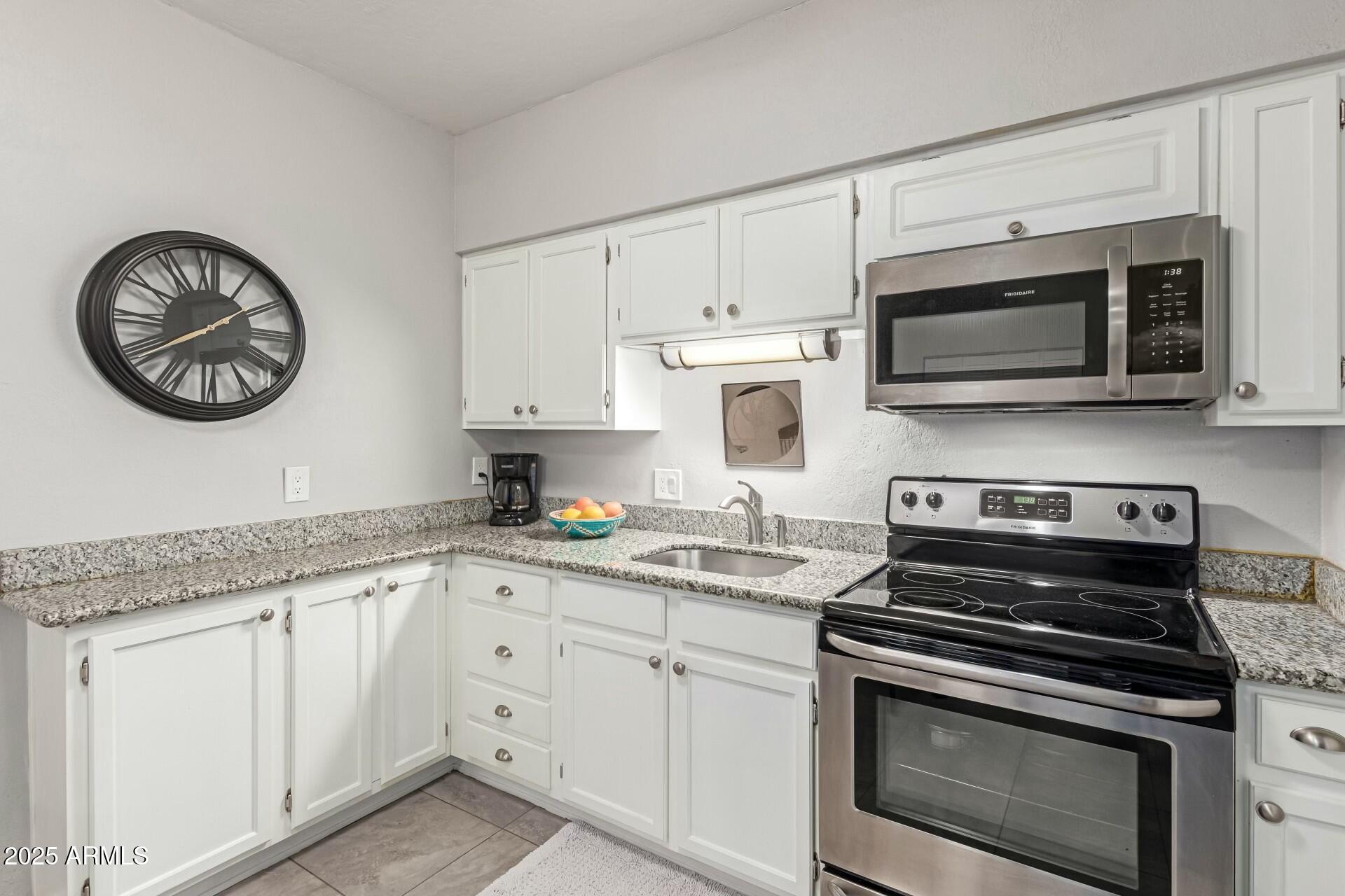 355 E THOMAS Road B110