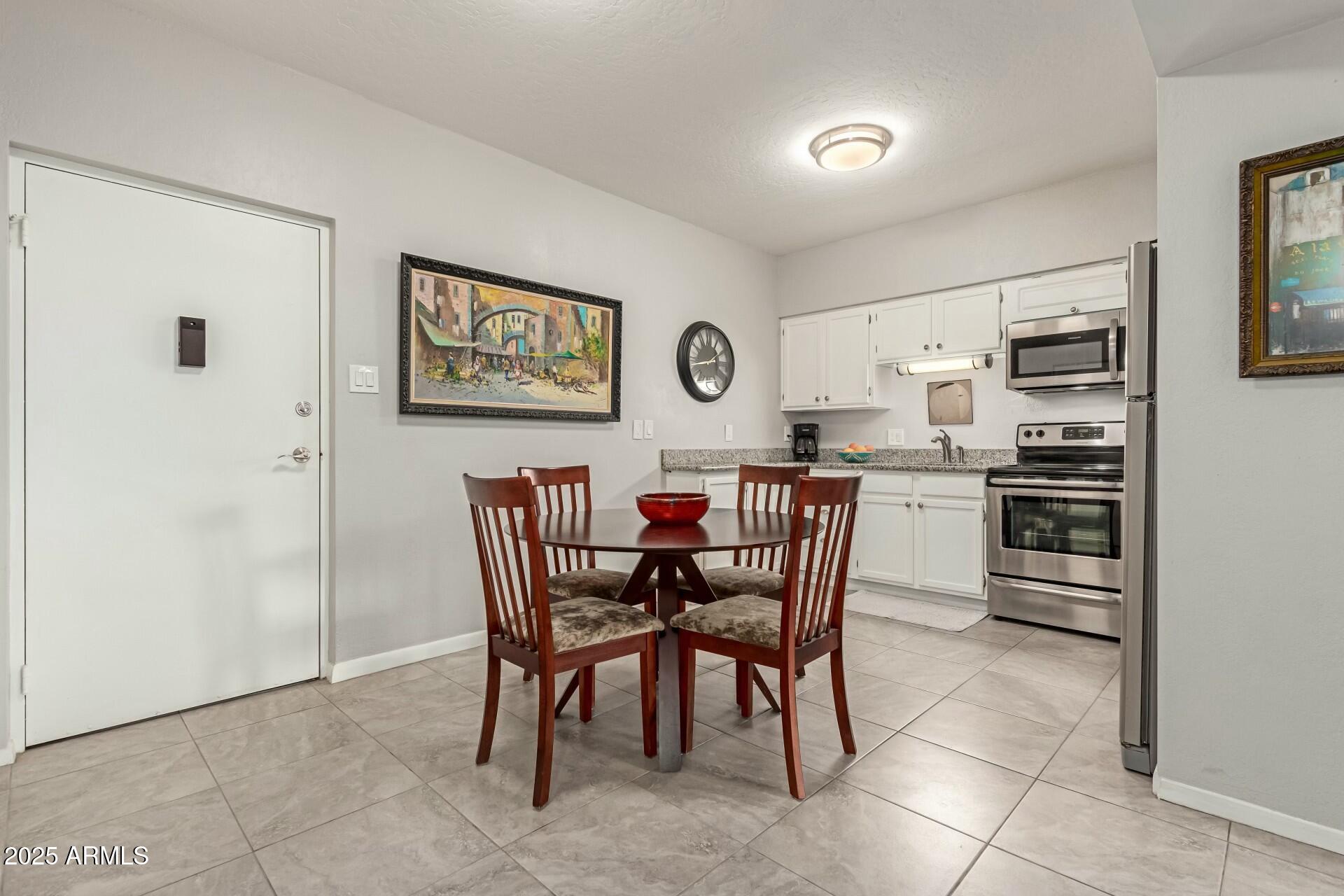 355 E THOMAS Road B110
