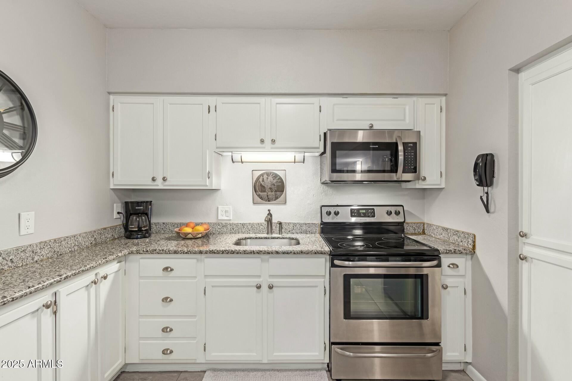 355 E THOMAS Road B110