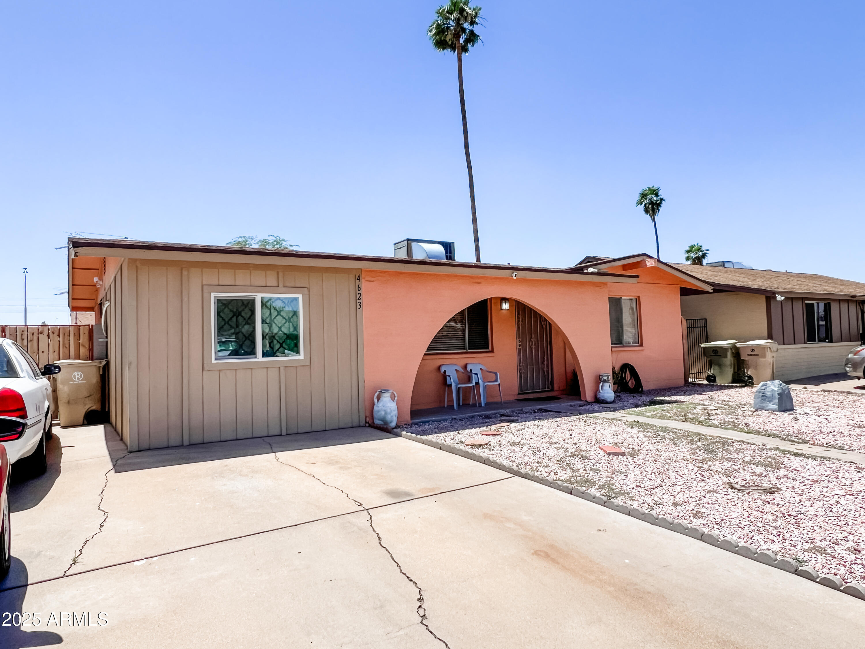 4623 W MISSION Lane