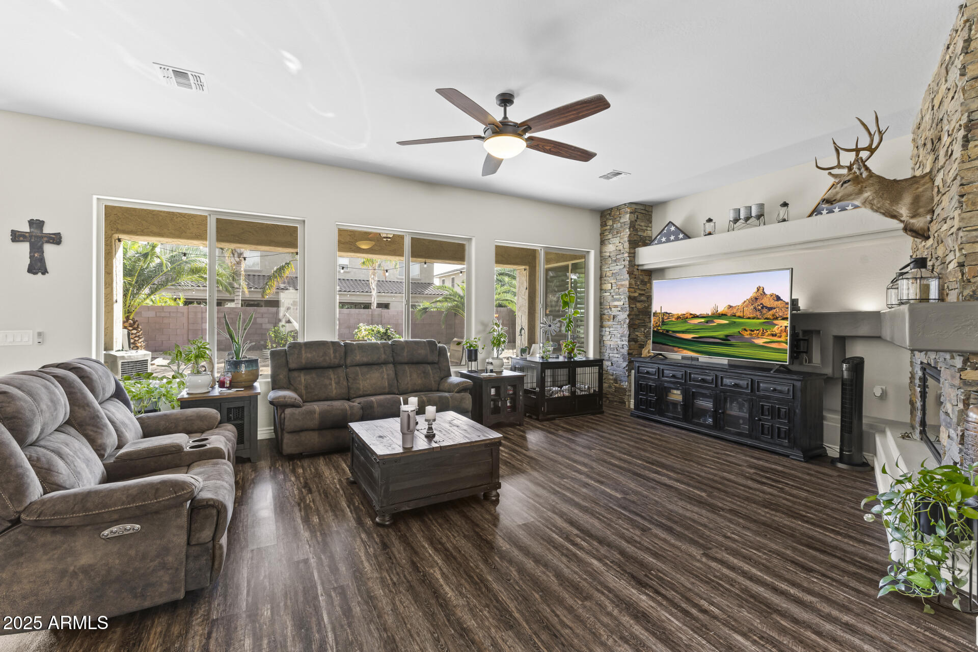 18495 W PARADISE Lane